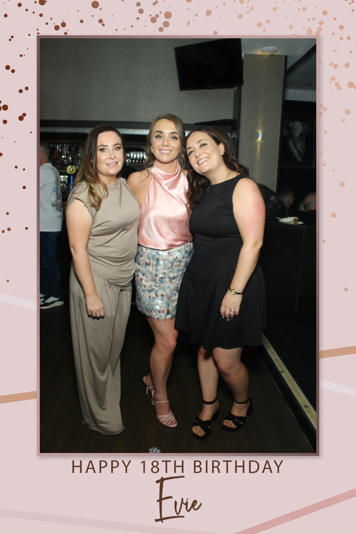 Evie's 18th Birthday | View more photos from the event at gallery.liverpoolselfiemirror.co.uk/u/LiverpoolSelfieMirror/Evies-18th-Birthday