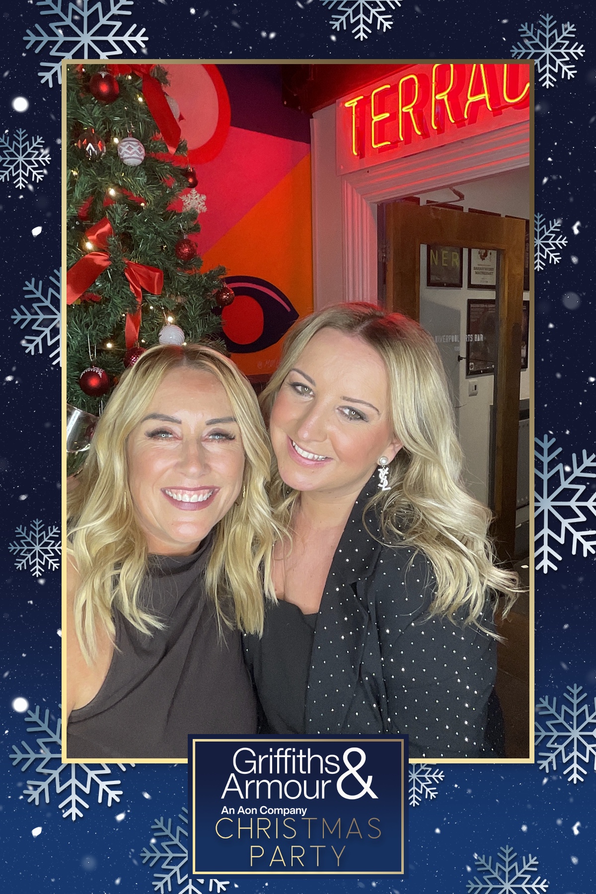 Griffiths & Armour Christmas Party | View more photos from the event at gallery.liverpoolselfiemirror.co.uk/u/LiverpoolSelfieMirror/Griffiths-Armour-Christmas-Party-1