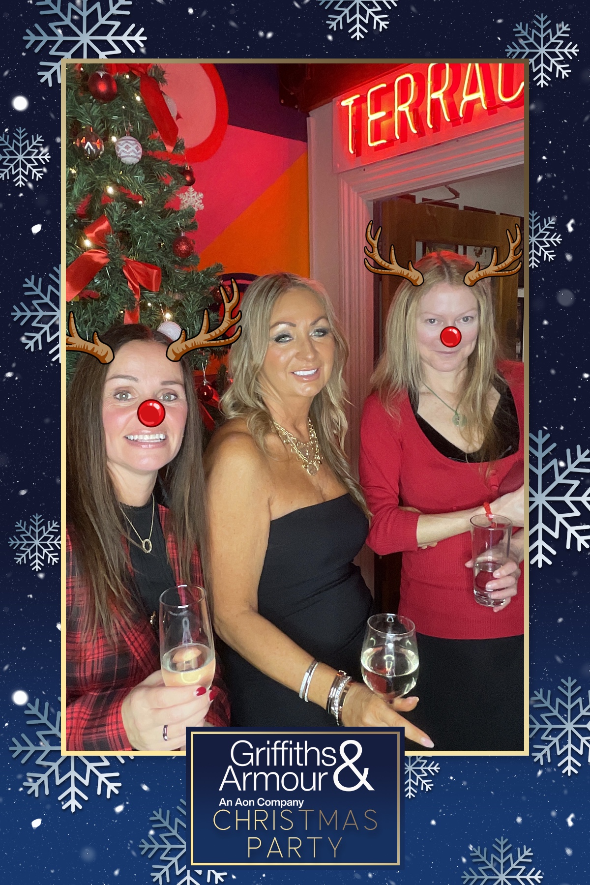 Griffiths & Armour Christmas Party | View more photos from the event at gallery.liverpoolselfiemirror.co.uk/u/LiverpoolSelfieMirror/Griffiths-Armour-Christmas-Party-1