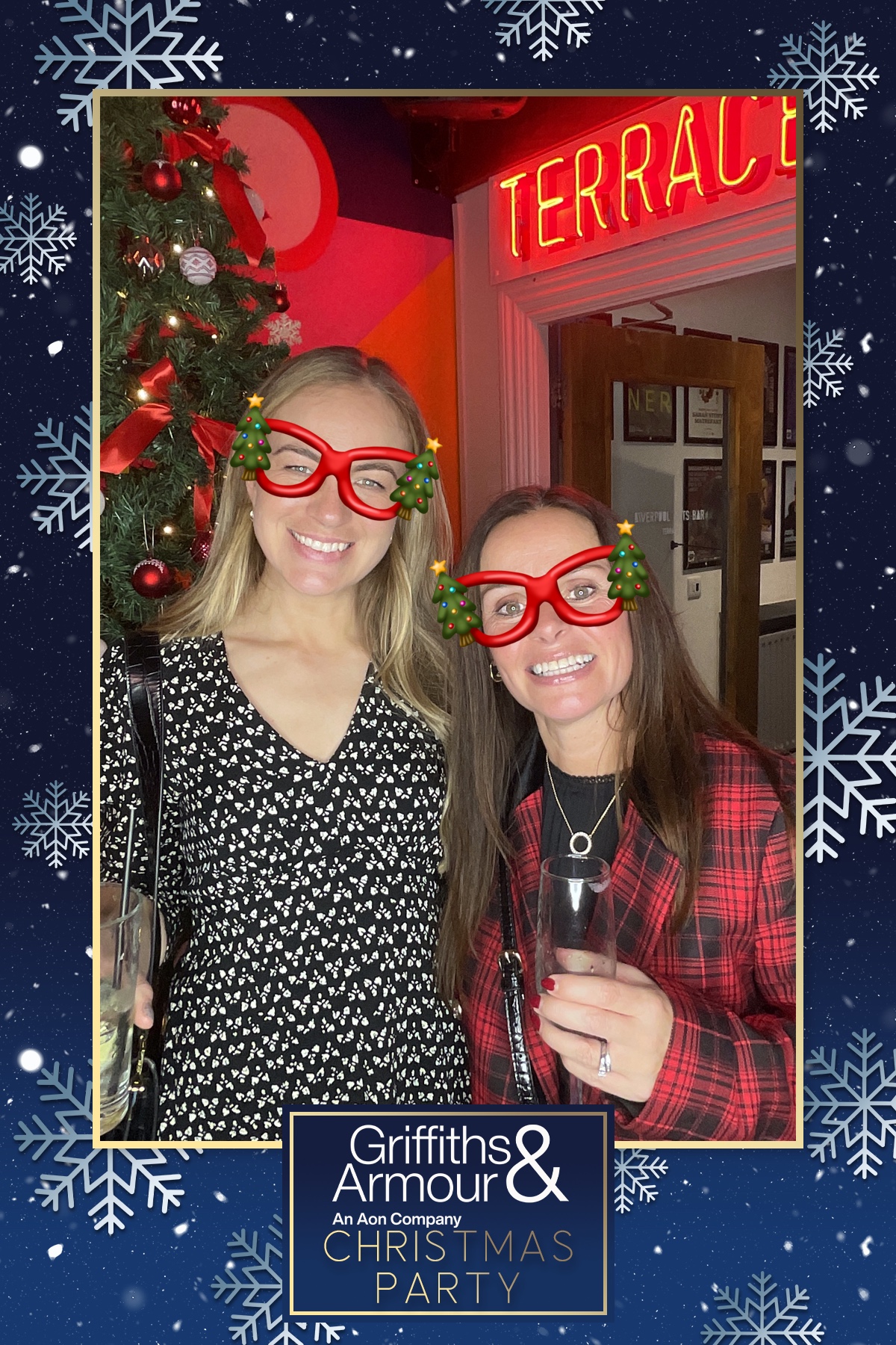 Griffiths & Armour Christmas Party | View more photos from the event at gallery.liverpoolselfiemirror.co.uk/u/LiverpoolSelfieMirror/Griffiths-Armour-Christmas-Party-1