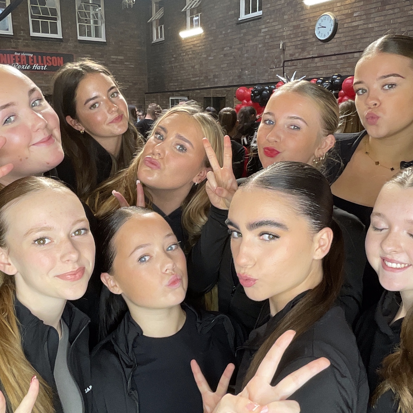 Jelli Studios First Day of College 2025 | View more photos from the event at gallery.liverpoolselfiemirror.co.uk/u/LiverpoolSelfieMirror/Jelli-Studios-First-Day-of-College-2025