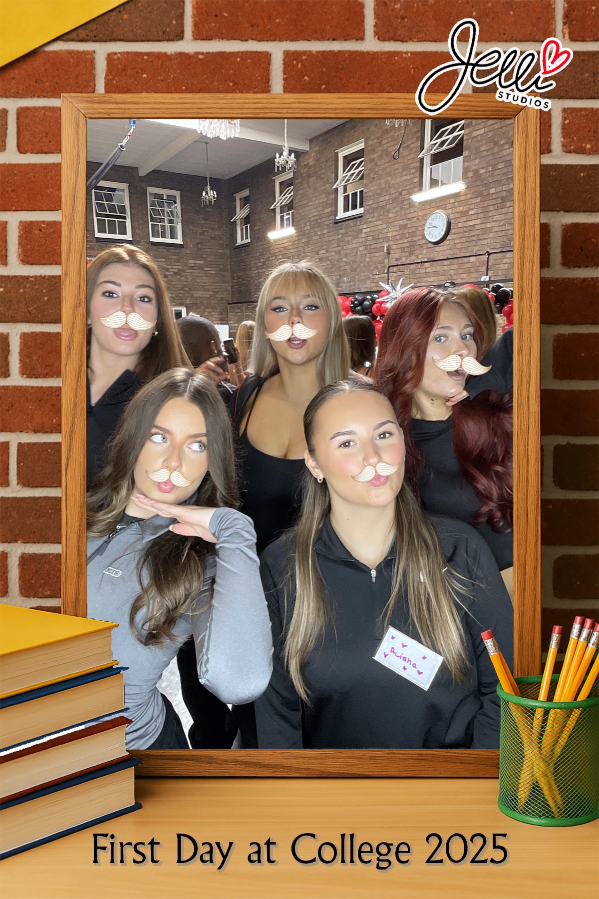Jelli Studios First Day of College 2025 | View more photos from the event at gallery.liverpoolselfiemirror.co.uk/u/LiverpoolSelfieMirror/Jelli-Studios-First-Day-of-College-2025