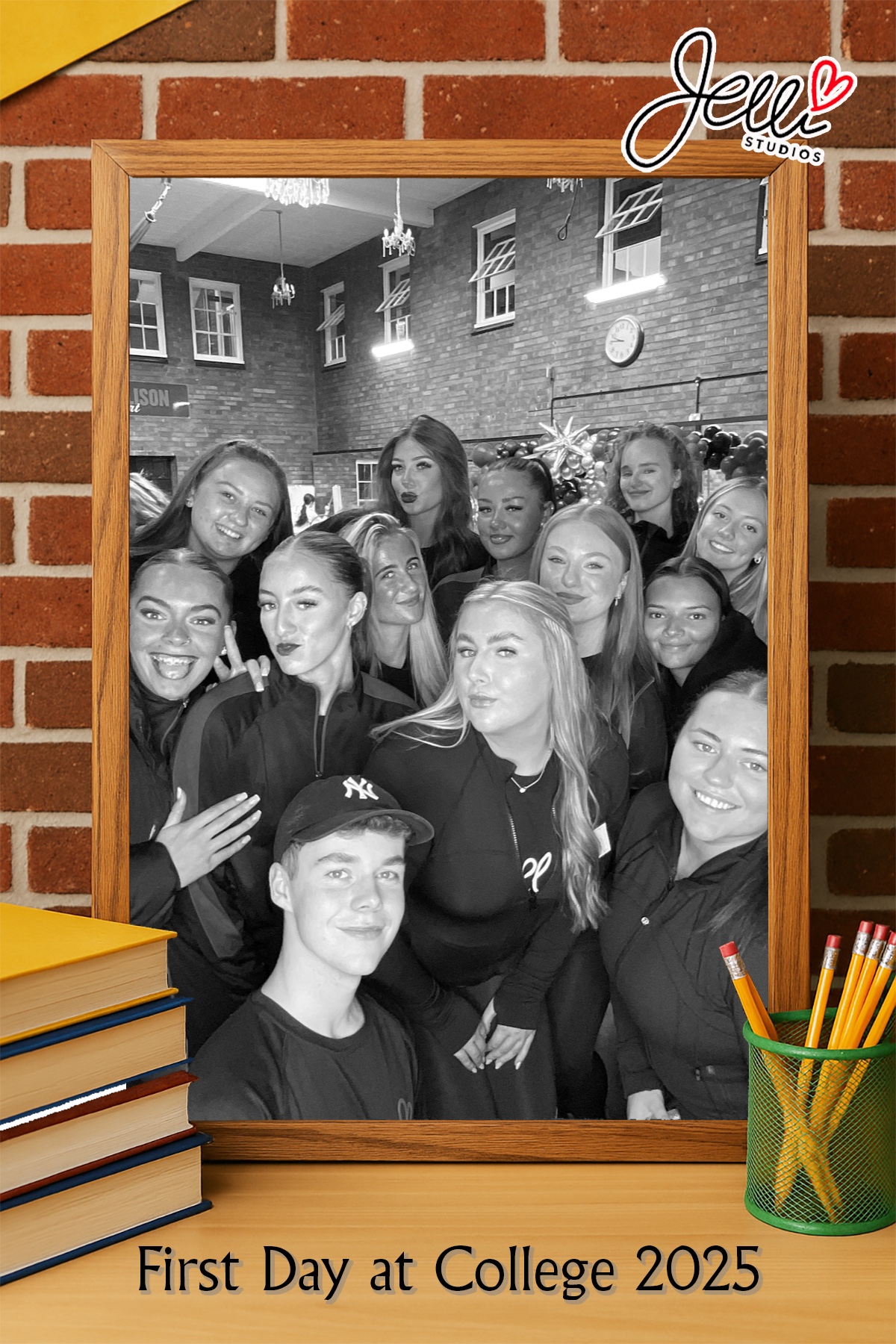 Jelli Studios First Day of College 2025 | View more photos from the event at gallery.liverpoolselfiemirror.co.uk/u/LiverpoolSelfieMirror/Jelli-Studios-First-Day-of-College-2025