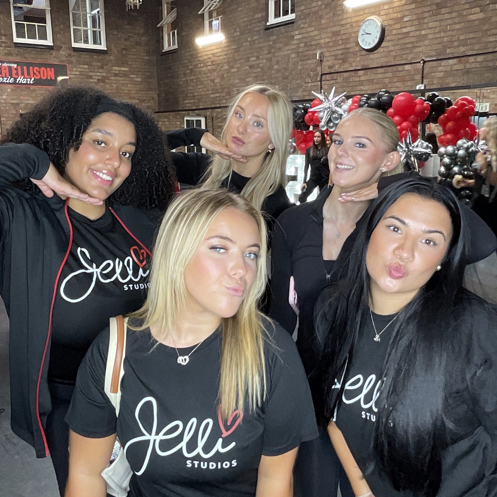 Jelli Studios First Day of College 2025 | View more photos from the event at gallery.liverpoolselfiemirror.co.uk/u/LiverpoolSelfieMirror/Jelli-Studios-First-Day-of-College-2025