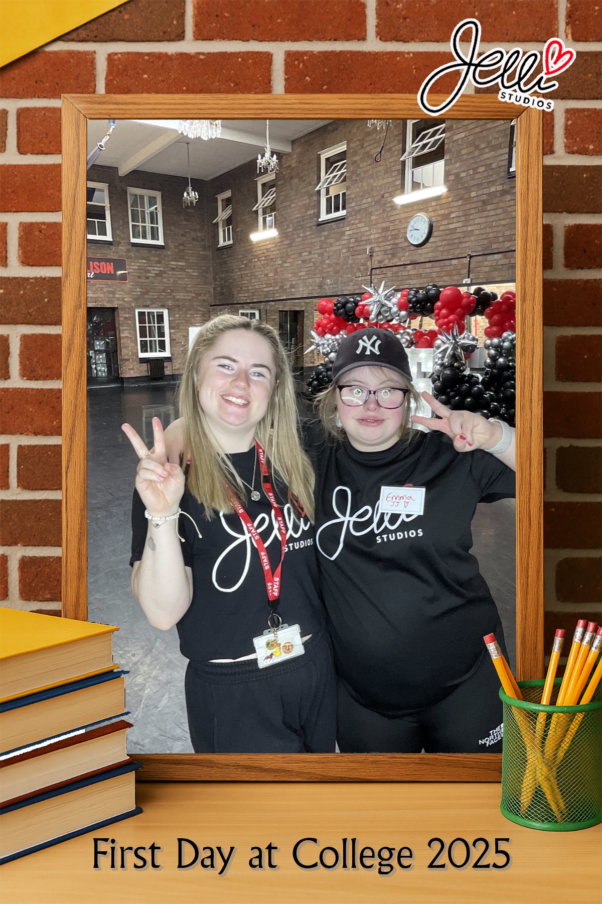 Jelli Studios First Day of College 2025 | View more photos from the event at gallery.liverpoolselfiemirror.co.uk/u/LiverpoolSelfieMirror/Jelli-Studios-First-Day-of-College-2025