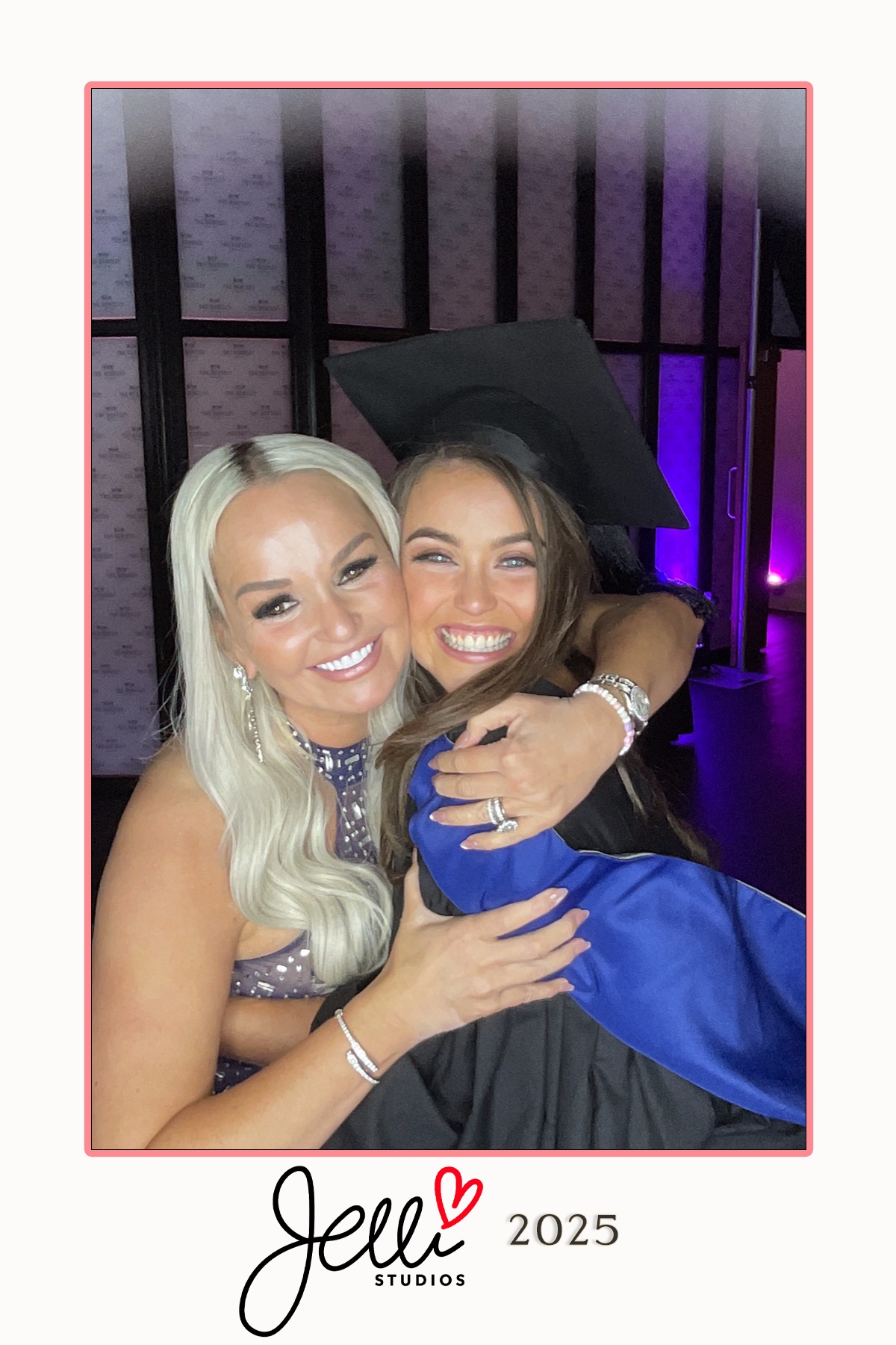 Jelli Studios Graduation 2025 | View more photos from the event at gallery.liverpoolselfiemirror.co.uk/u/LiverpoolSelfieMirror/Jelli-Studios-Graduation-2025