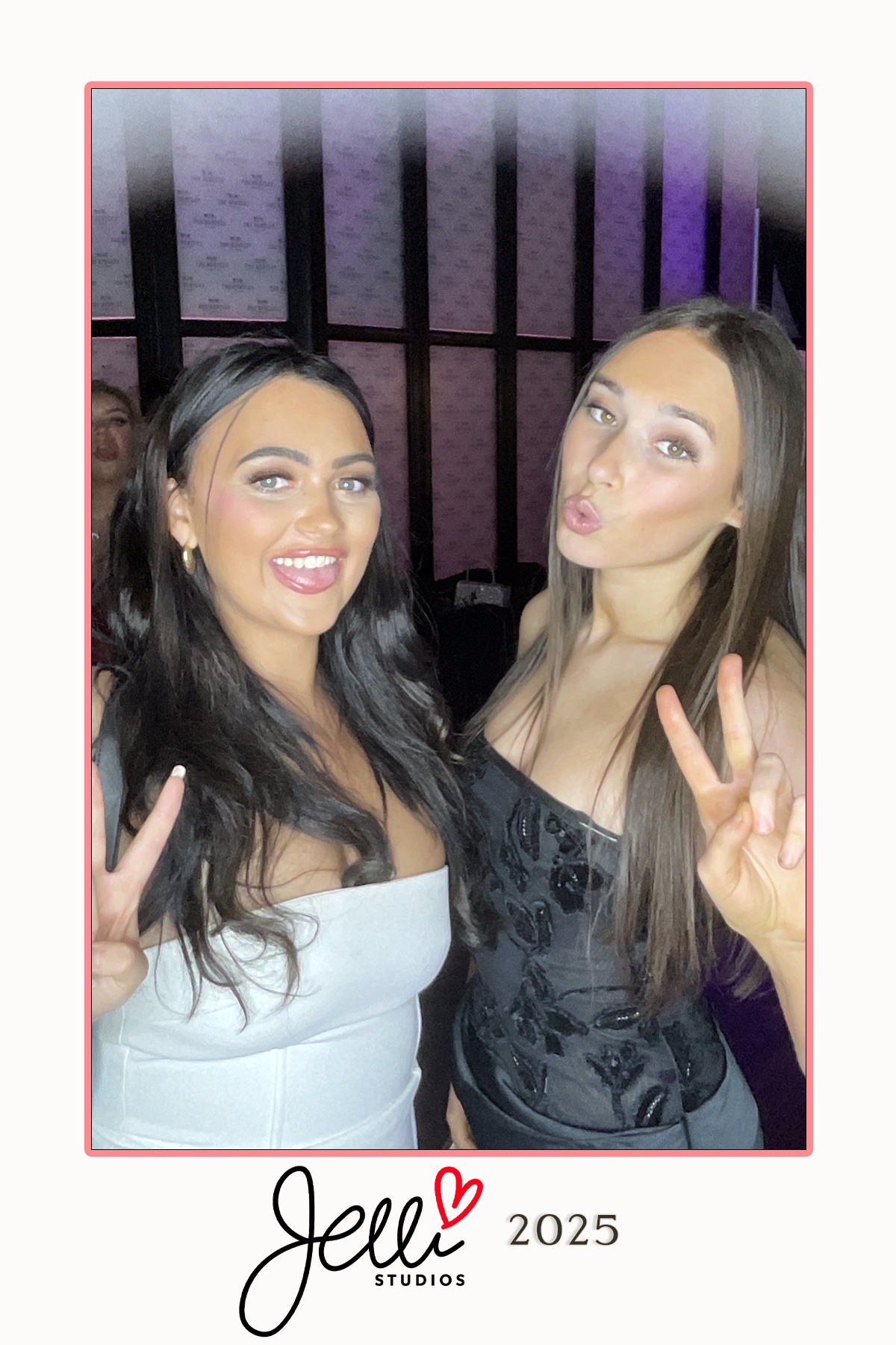 Jelli Studios Graduation 2025 | View more photos from the event at gallery.liverpoolselfiemirror.co.uk/u/LiverpoolSelfieMirror/Jelli-Studios-Graduation-2025