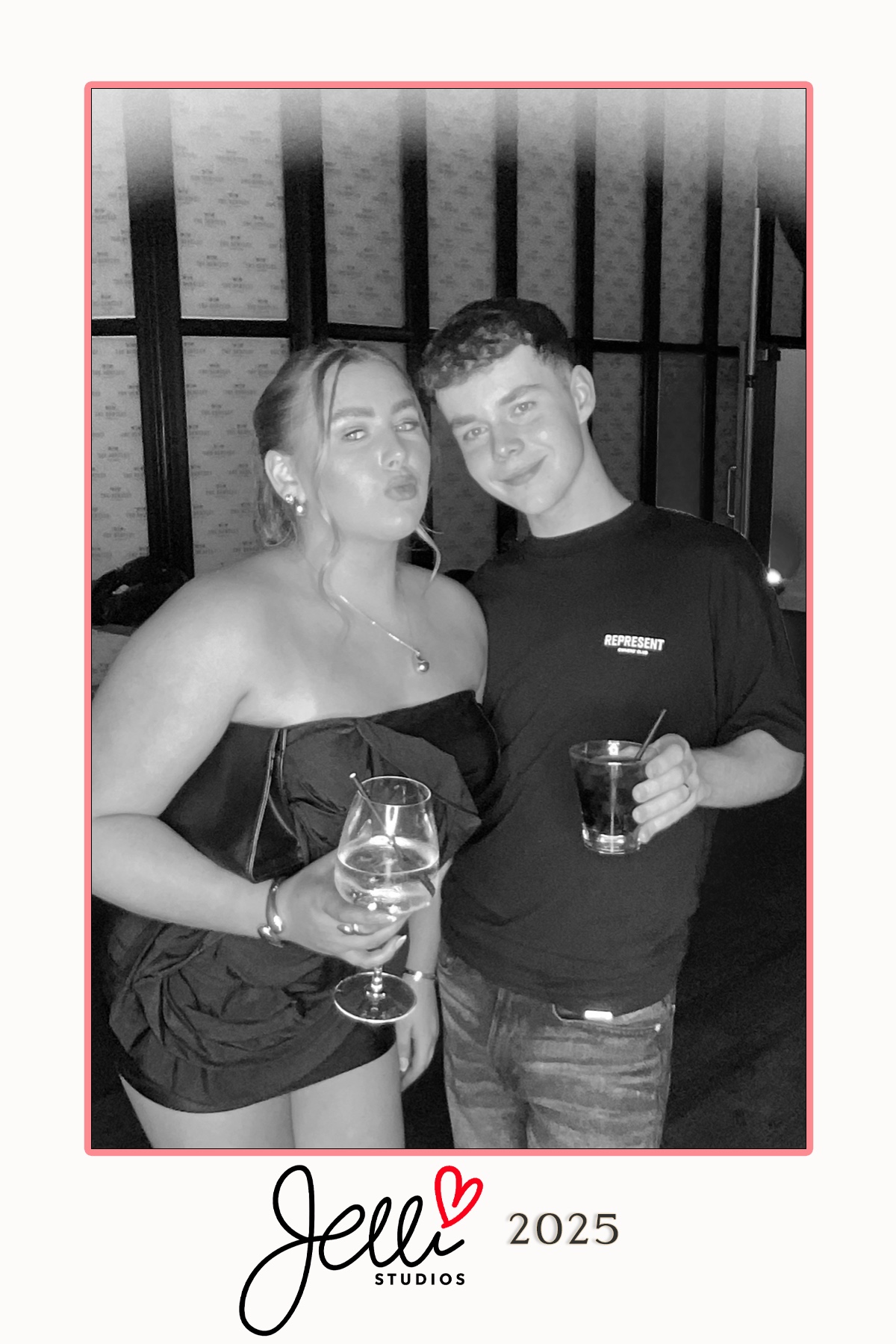 Jelli Studios Graduation 2025 | View more photos from the event at gallery.liverpoolselfiemirror.co.uk/u/LiverpoolSelfieMirror/Jelli-Studios-Graduation-2025