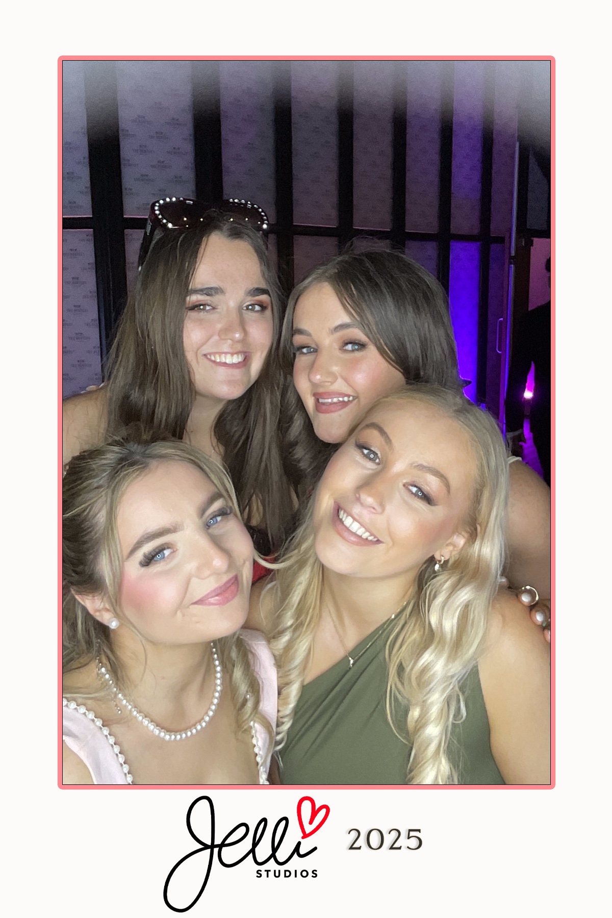 Jelli Studios Graduation 2025 | View more photos from the event at gallery.liverpoolselfiemirror.co.uk/u/LiverpoolSelfieMirror/Jelli-Studios-Graduation-2025