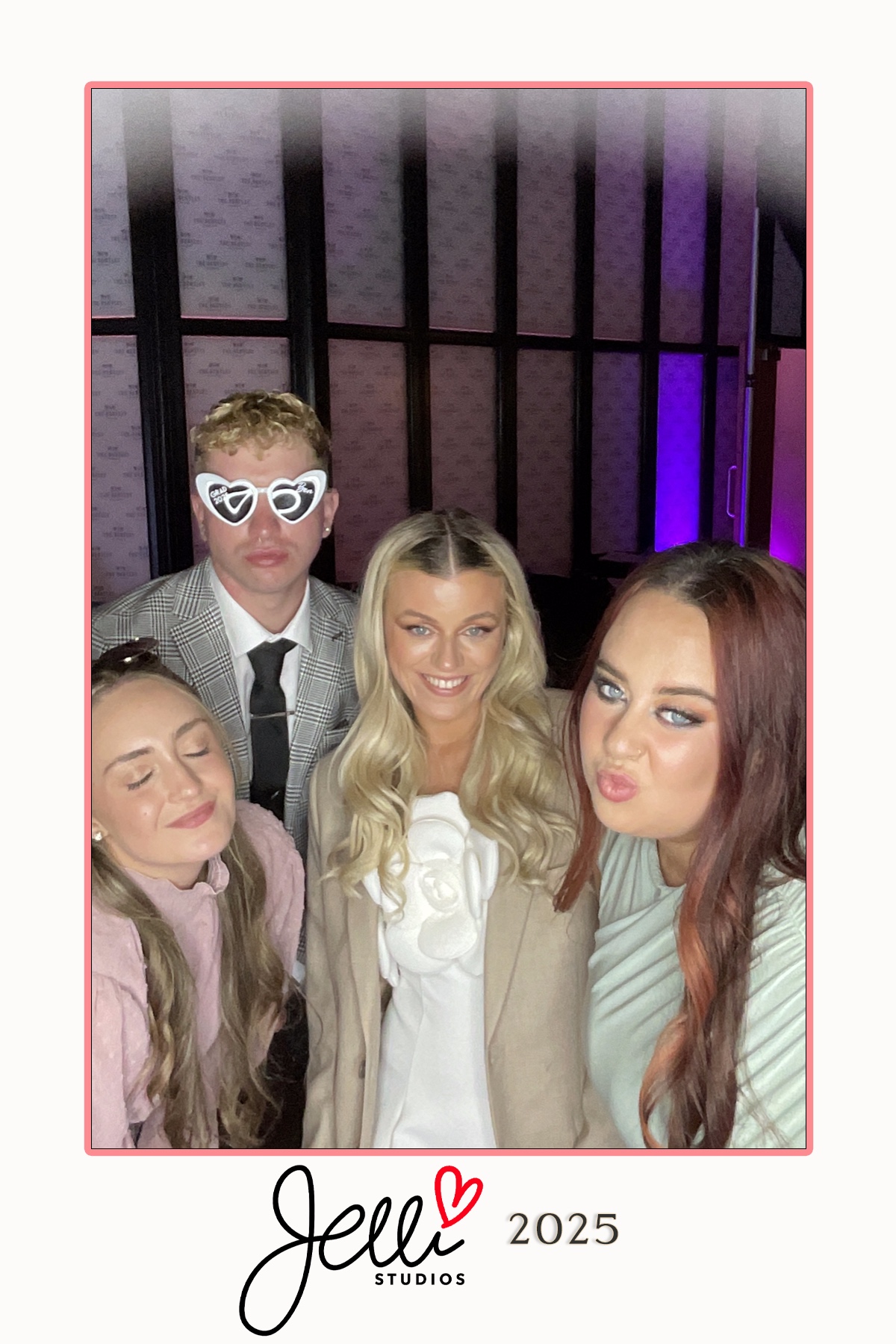 Jelli Studios Graduation 2025 | View more photos from the event at gallery.liverpoolselfiemirror.co.uk/u/LiverpoolSelfieMirror/Jelli-Studios-Graduation-2025