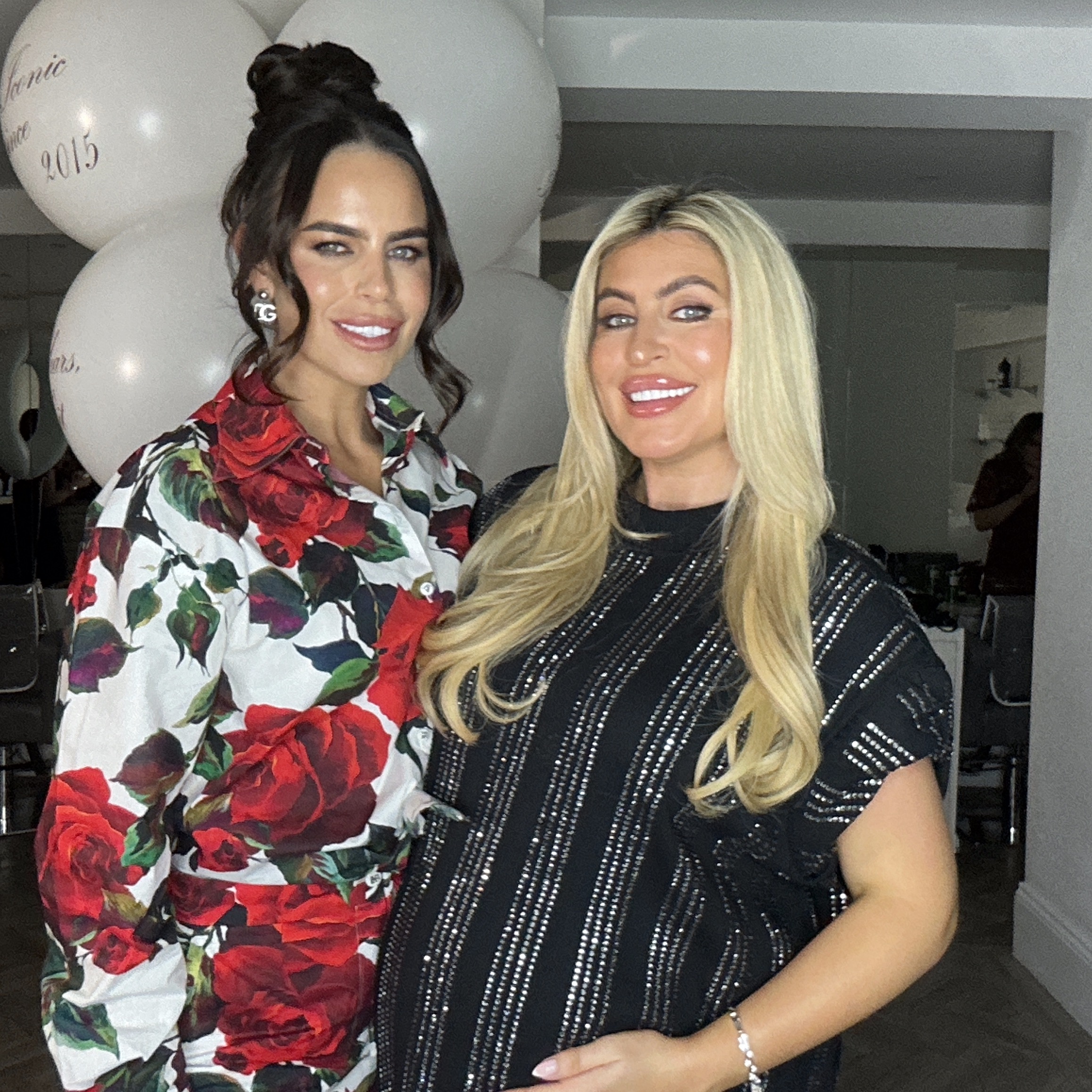 La Bella Turns 10 | View more photos from the event at gallery.liverpoolselfiemirror.co.uk/u/LiverpoolSelfieMirror/La-Bella-Turns-10