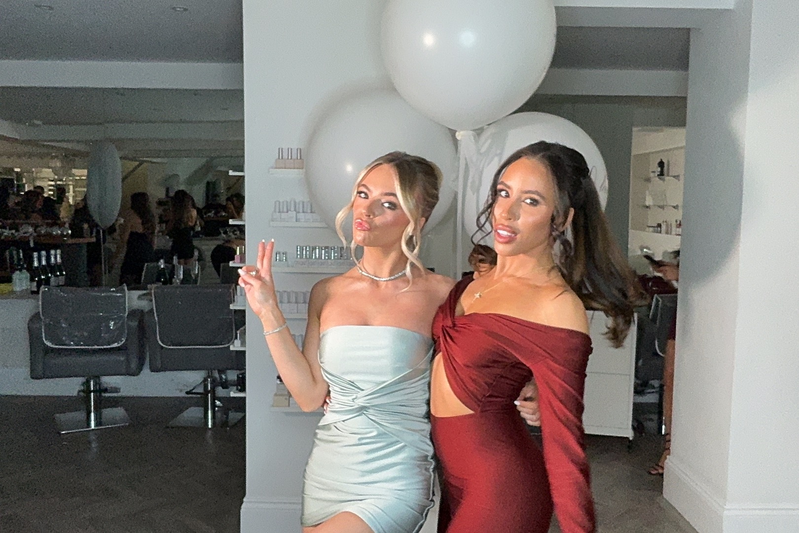 La Bella Turns 10 | View more photos from the event at gallery.liverpoolselfiemirror.co.uk/u/LiverpoolSelfieMirror/La-Bella-Turns-10