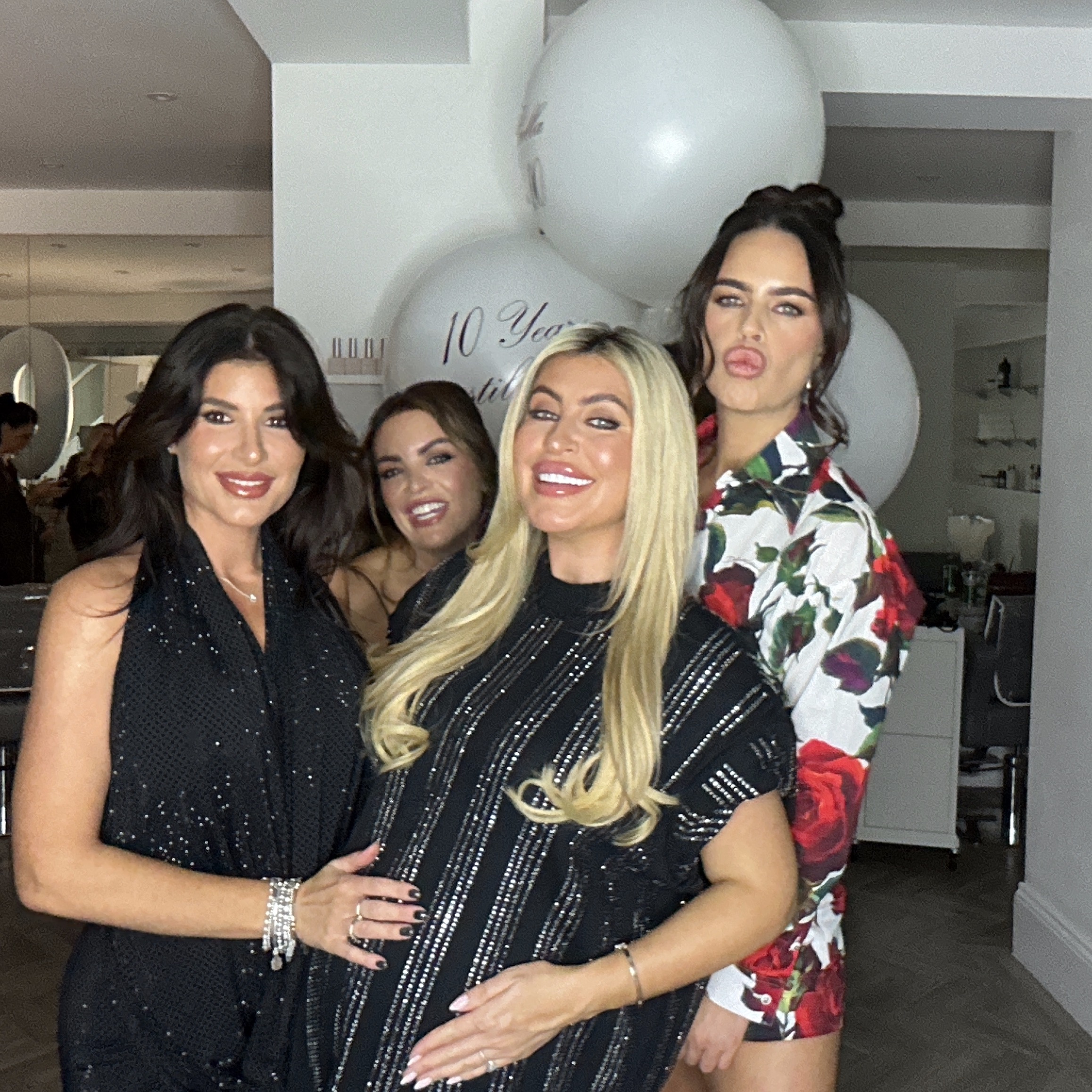 La Bella Turns 10 | View more photos from the event at gallery.liverpoolselfiemirror.co.uk/u/LiverpoolSelfieMirror/La-Bella-Turns-10