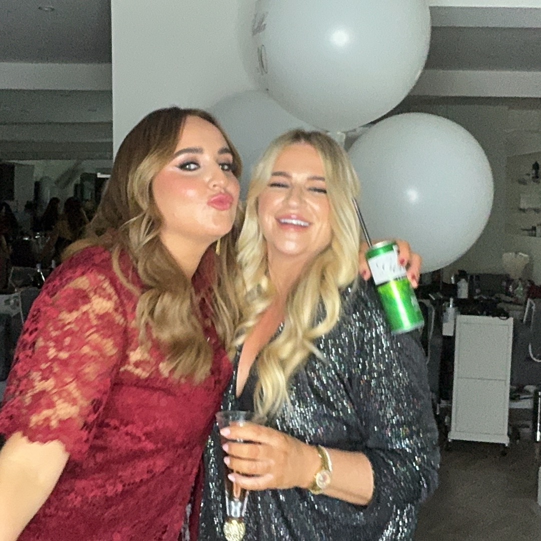 La Bella Turns 10 | View more photos from the event at gallery.liverpoolselfiemirror.co.uk/u/LiverpoolSelfieMirror/La-Bella-Turns-10