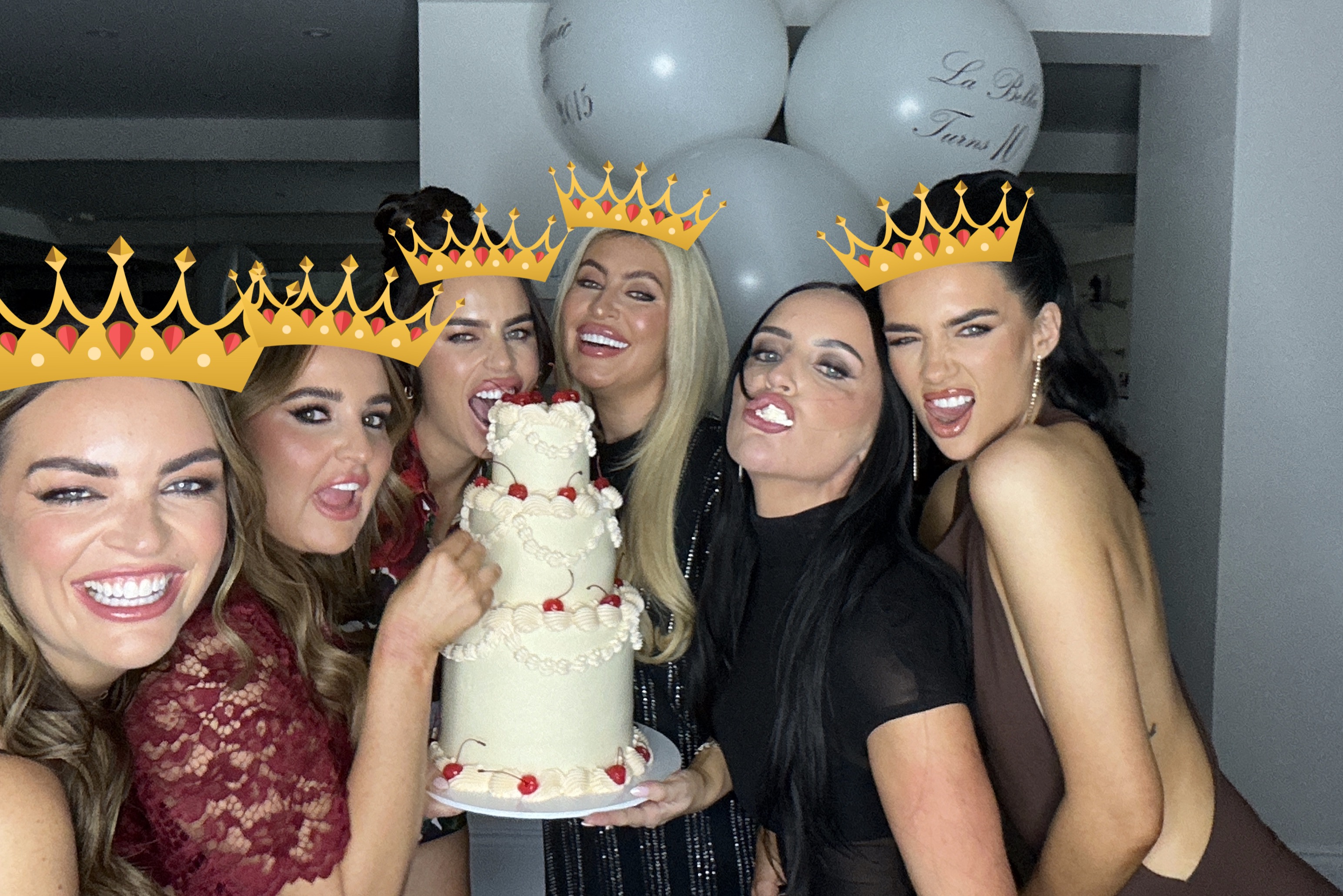 La Bella Turns 10 | View more photos from the event at gallery.liverpoolselfiemirror.co.uk/u/LiverpoolSelfieMirror/La-Bella-Turns-10