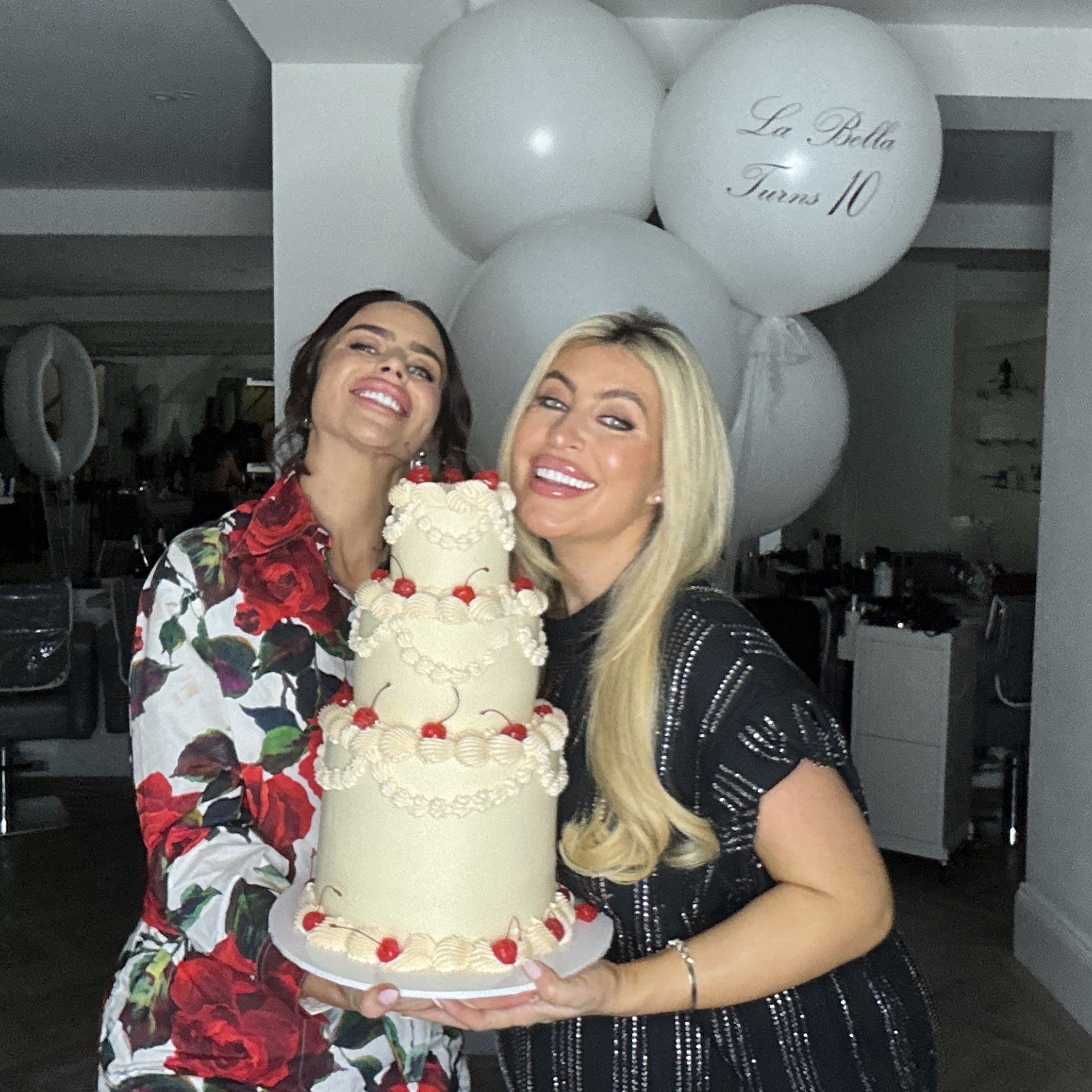 La Bella Turns 10 | View more photos from the event at gallery.liverpoolselfiemirror.co.uk/u/LiverpoolSelfieMirror/La-Bella-Turns-10