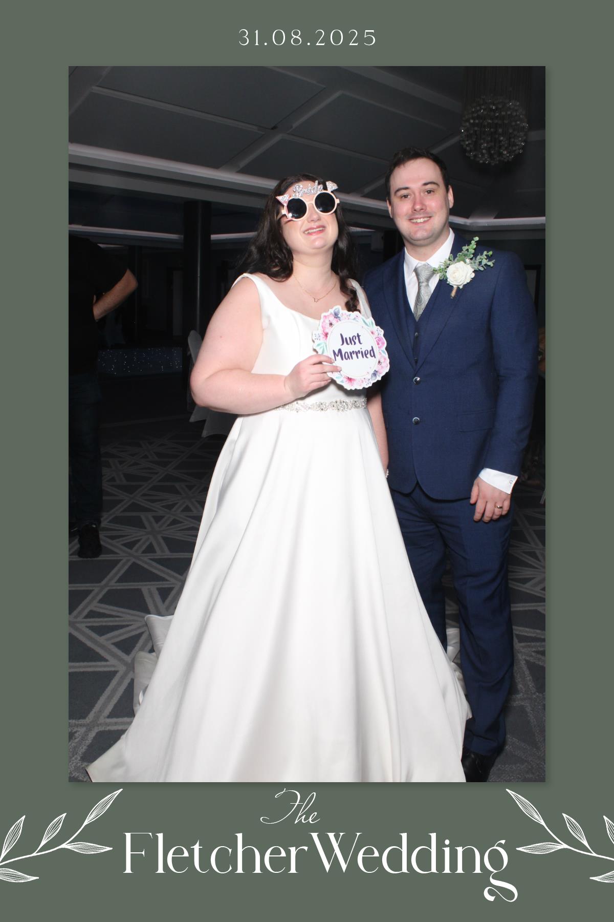 Lauren & Thomas' Wedding | View more photos from the event at gallery.liverpoolselfiemirror.co.uk/u/LiverpoolSelfieMirror/Lauren-Thomas-Wedding