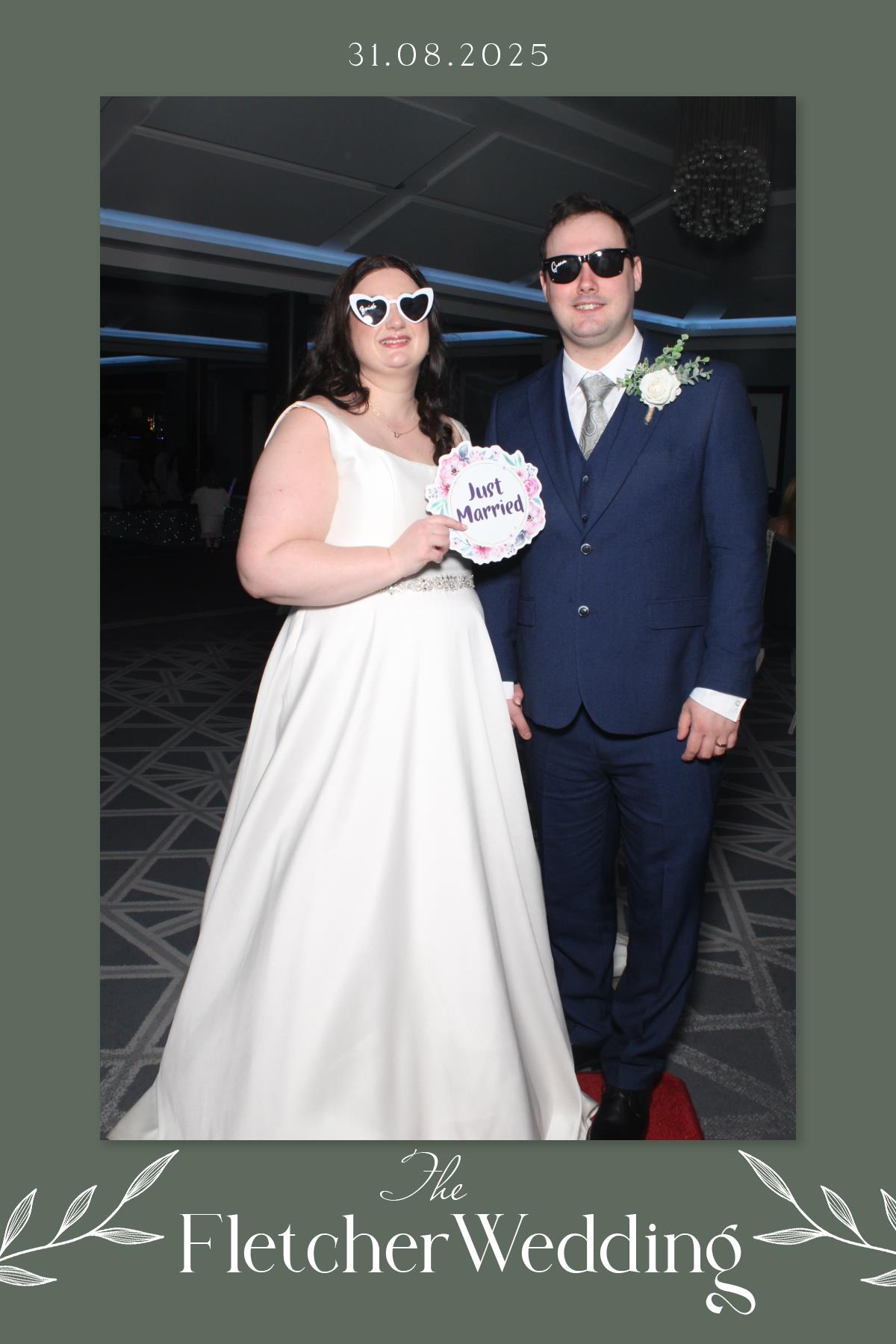 Lauren & Thomas' Wedding | View more photos from the event at gallery.liverpoolselfiemirror.co.uk/u/LiverpoolSelfieMirror/Lauren-Thomas-Wedding
