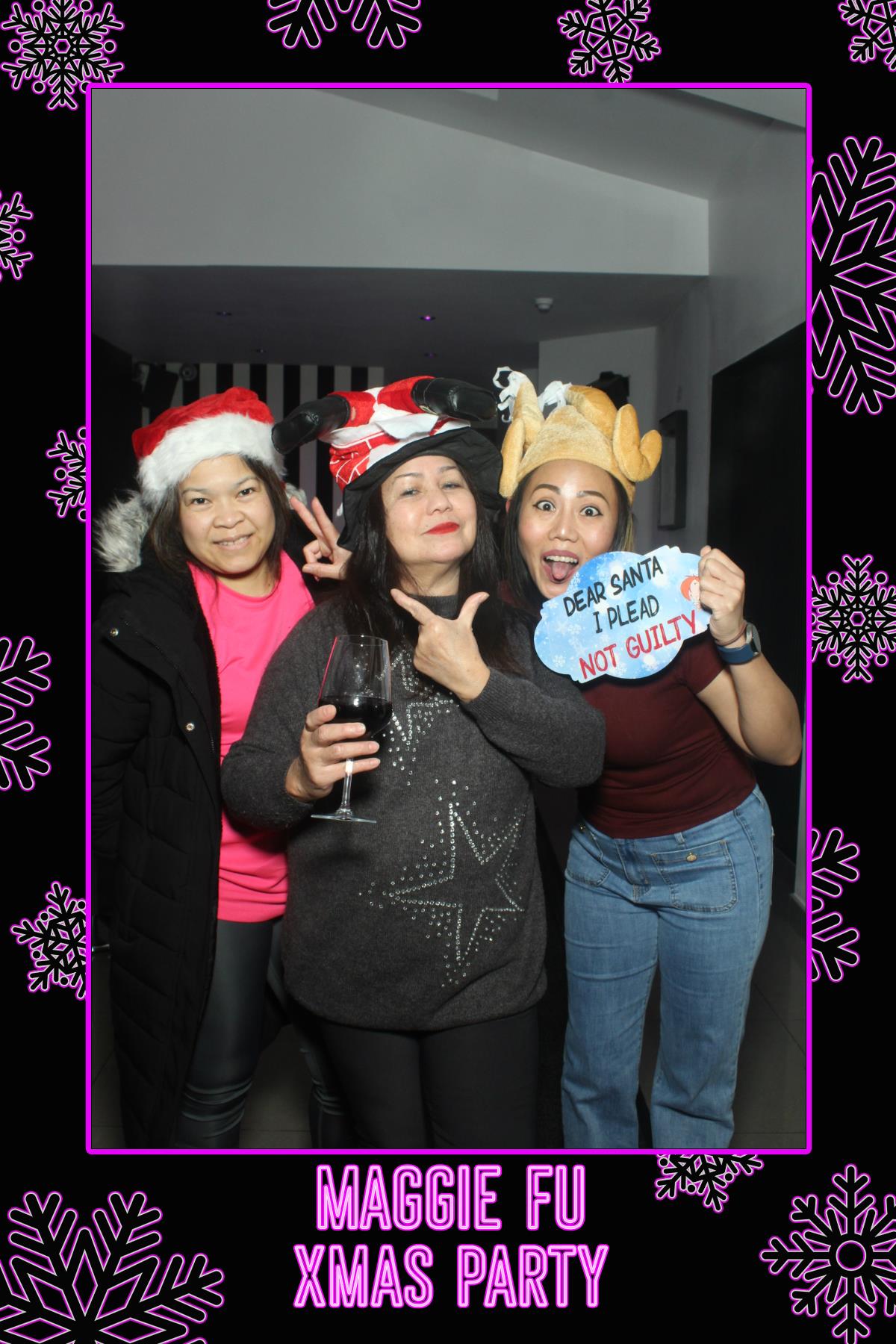 Maggie Fu Christmas Party | View more photos from the event at gallery.liverpoolselfiemirror.co.uk/u/LiverpoolSelfieMirror/Maggie-Fu-Christmas-Party