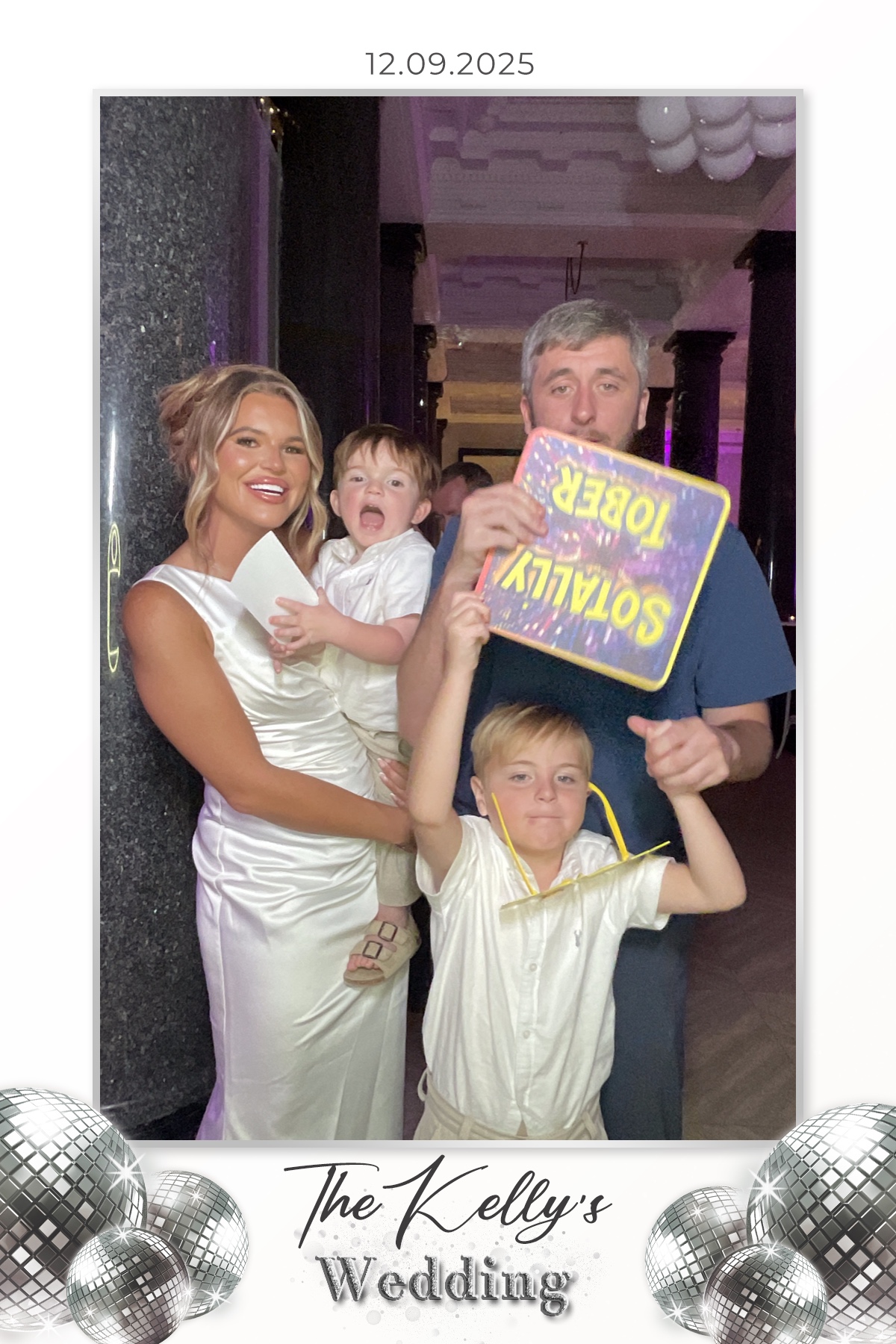 Molly & Joe's Wedding | View more photos from the event at gallery.liverpoolselfiemirror.co.uk/u/LiverpoolSelfieMirror/Molly-Joes-Wedding