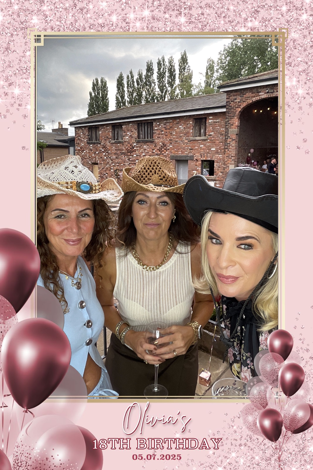 Olivia's 18th Birthday | View more photos from the event at gallery.liverpoolselfiemirror.co.uk/u/LiverpoolSelfieMirror/Olivias-18th-Birthday