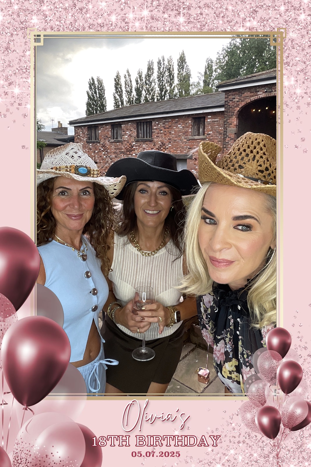 Olivia's 18th Birthday | View more photos from the event at gallery.liverpoolselfiemirror.co.uk/u/LiverpoolSelfieMirror/Olivias-18th-Birthday
