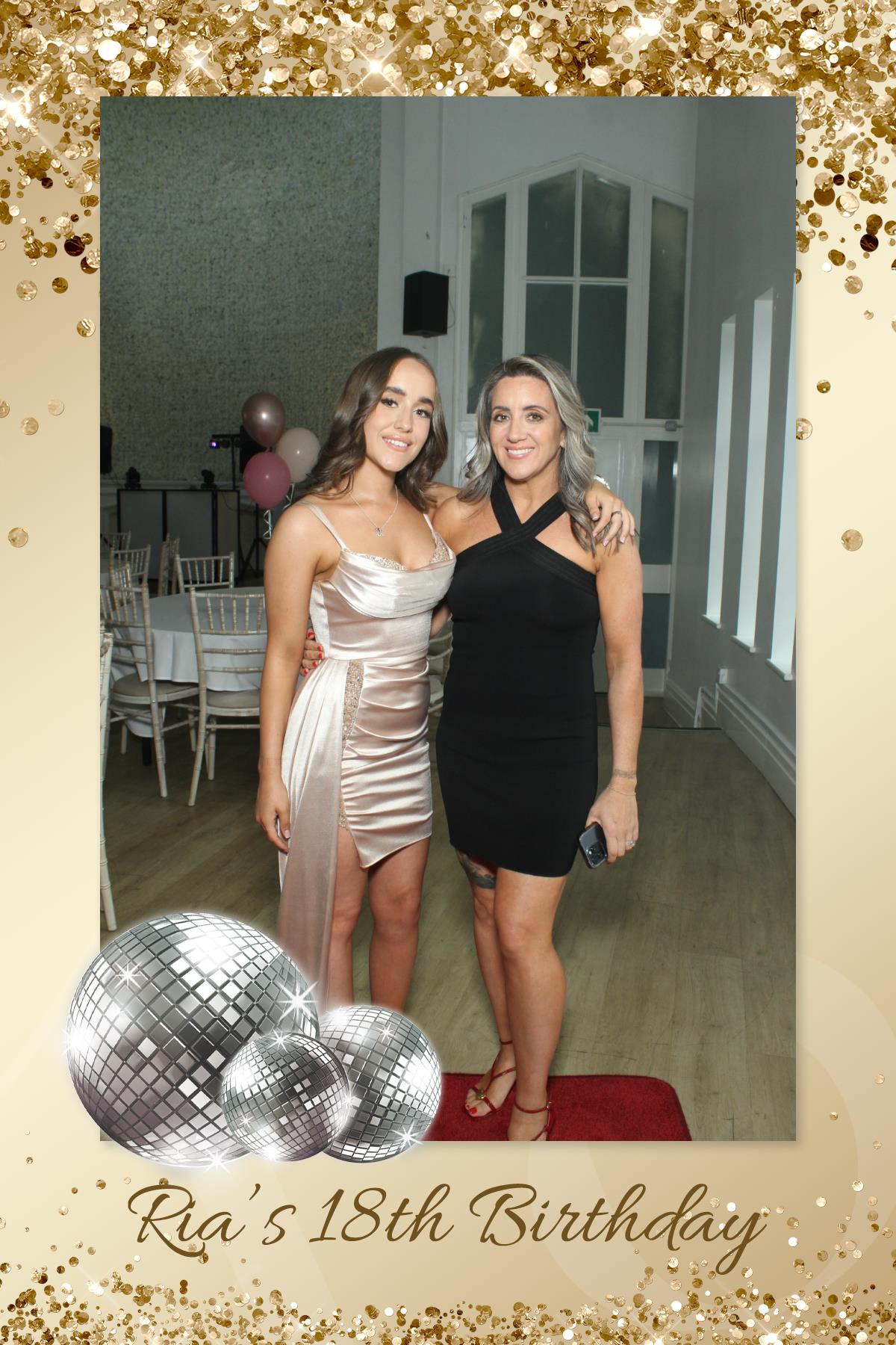 Ria's 18th Birthday | View more photos from the event at gallery.liverpoolselfiemirror.co.uk/u/LiverpoolSelfieMirror/Rias-18th-Birthday