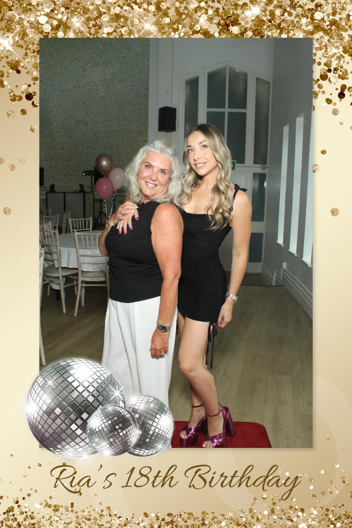Ria's 18th Birthday | View more photos from the event at gallery.liverpoolselfiemirror.co.uk/u/LiverpoolSelfieMirror/Rias-18th-Birthday