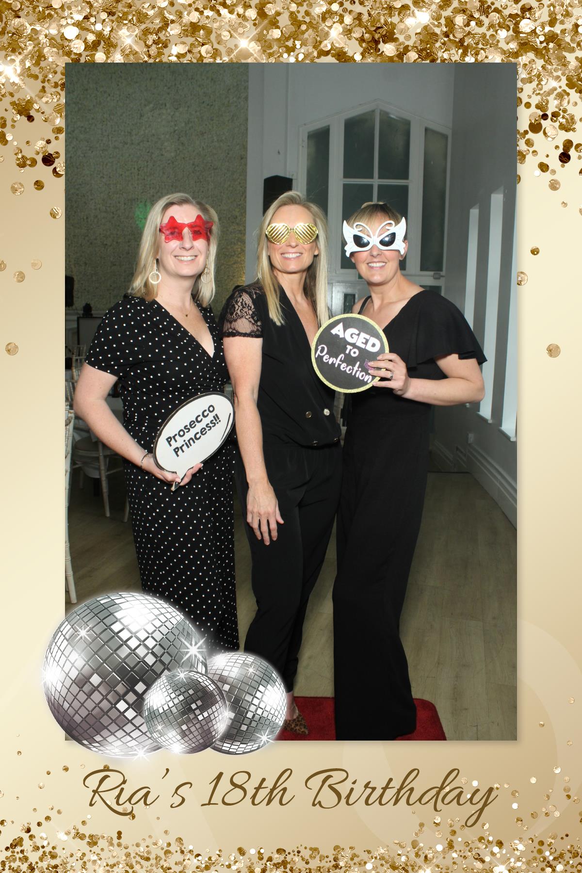 Ria's 18th Birthday | View more photos from the event at gallery.liverpoolselfiemirror.co.uk/u/LiverpoolSelfieMirror/Rias-18th-Birthday