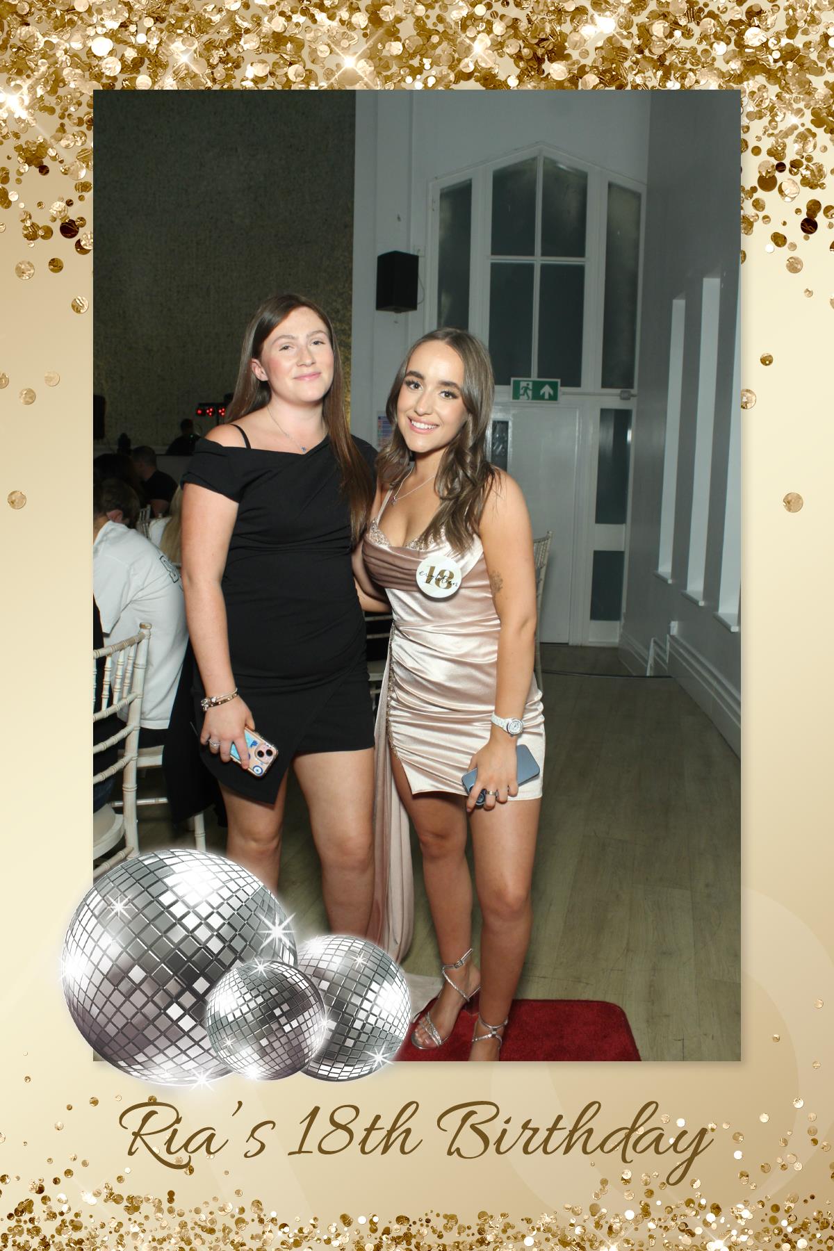Ria's 18th Birthday | View more photos from the event at gallery.liverpoolselfiemirror.co.uk/u/LiverpoolSelfieMirror/Rias-18th-Birthday