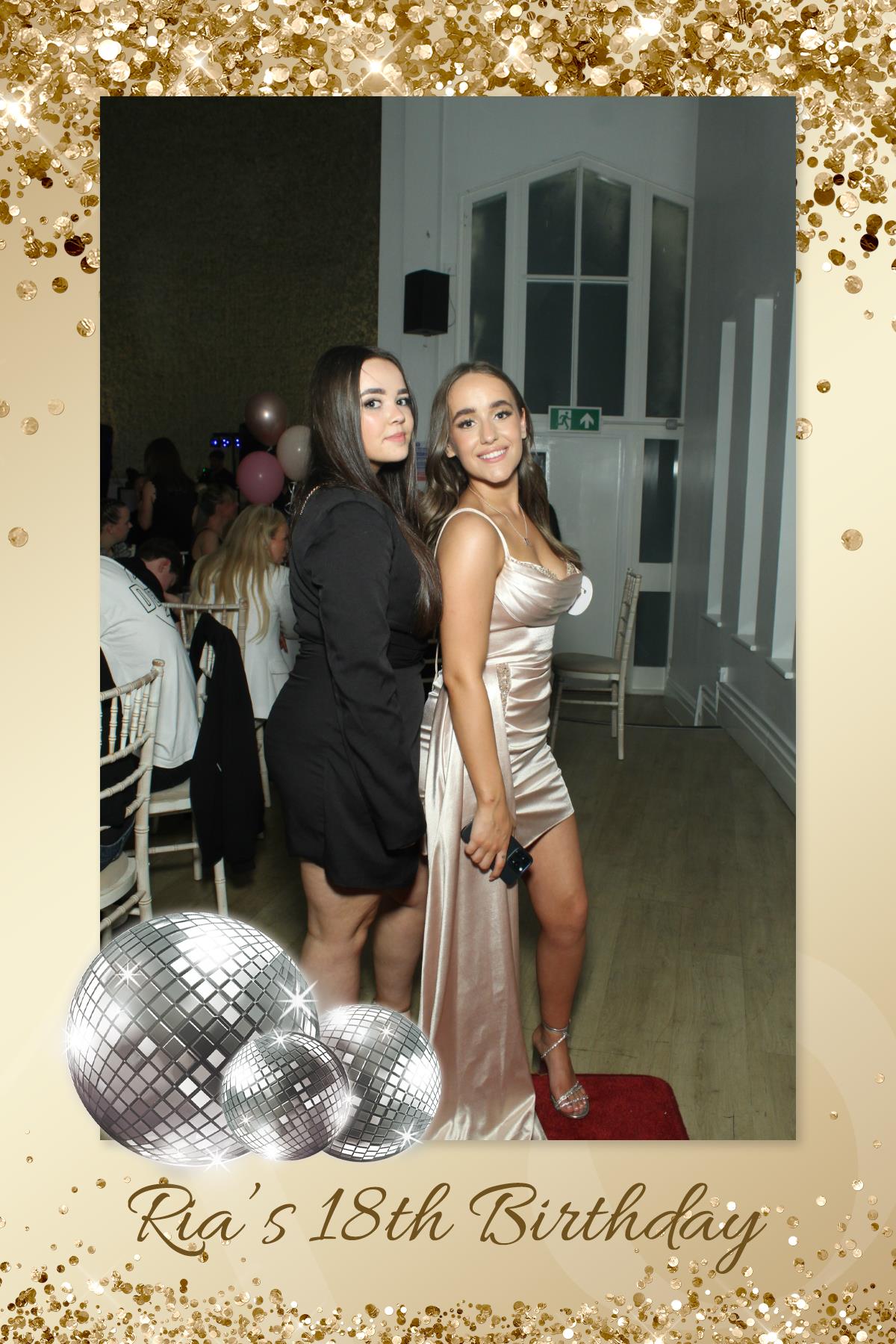 Ria's 18th Birthday | View more photos from the event at gallery.liverpoolselfiemirror.co.uk/u/LiverpoolSelfieMirror/Rias-18th-Birthday