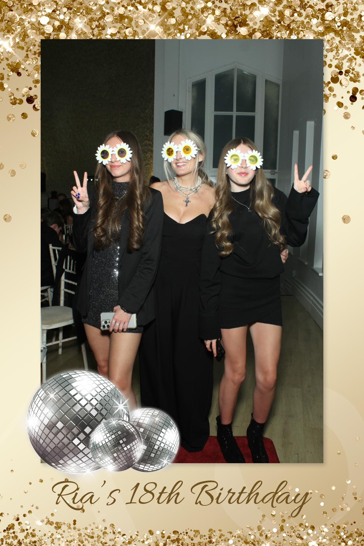 Ria's 18th Birthday | View more photos from the event at gallery.liverpoolselfiemirror.co.uk/u/LiverpoolSelfieMirror/Rias-18th-Birthday