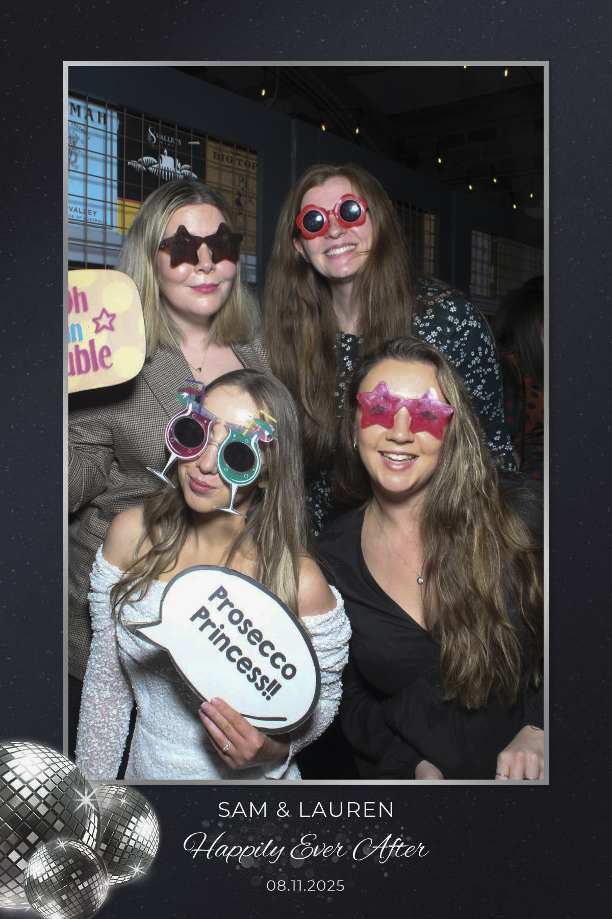 Sam & Lauren's Wedding | View more photos from the event at gallery.liverpoolselfiemirror.co.uk/u/LiverpoolSelfieMirror/Sam-Laurens-Wedding