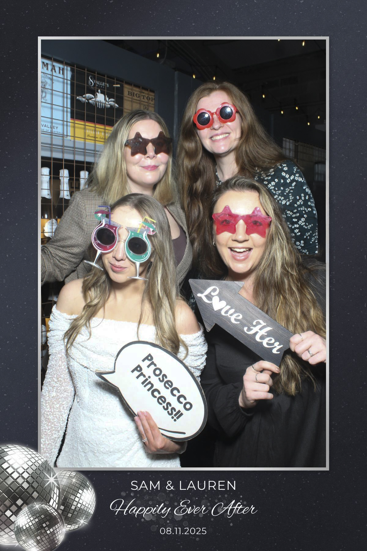 Sam & Lauren's Wedding | View more photos from the event at gallery.liverpoolselfiemirror.co.uk/u/LiverpoolSelfieMirror/Sam-Laurens-Wedding