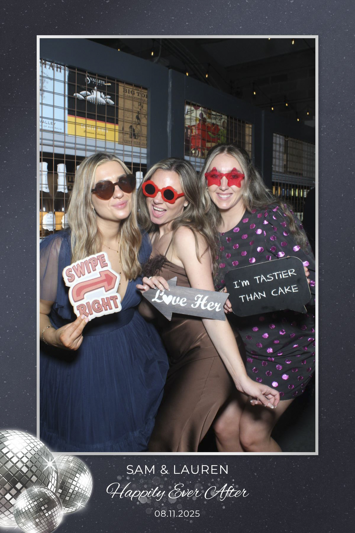 Sam & Lauren's Wedding | View more photos from the event at gallery.liverpoolselfiemirror.co.uk/u/LiverpoolSelfieMirror/Sam-Laurens-Wedding