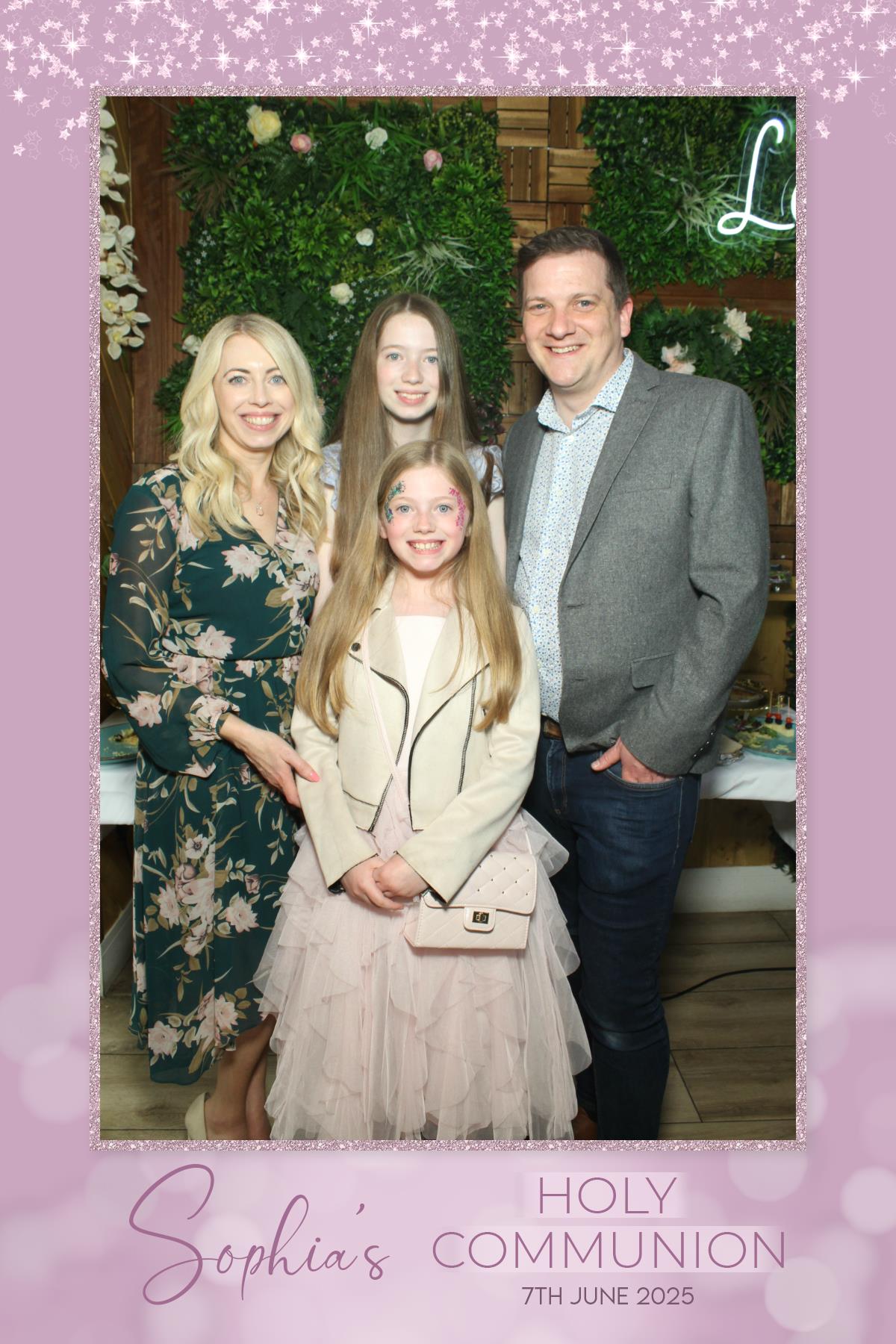 Sophia's 1st Holy Communion | View more photos from the event at gallery.liverpoolselfiemirror.co.uk/u/LiverpoolSelfieMirror/Sophias-1st-Holy-Communion