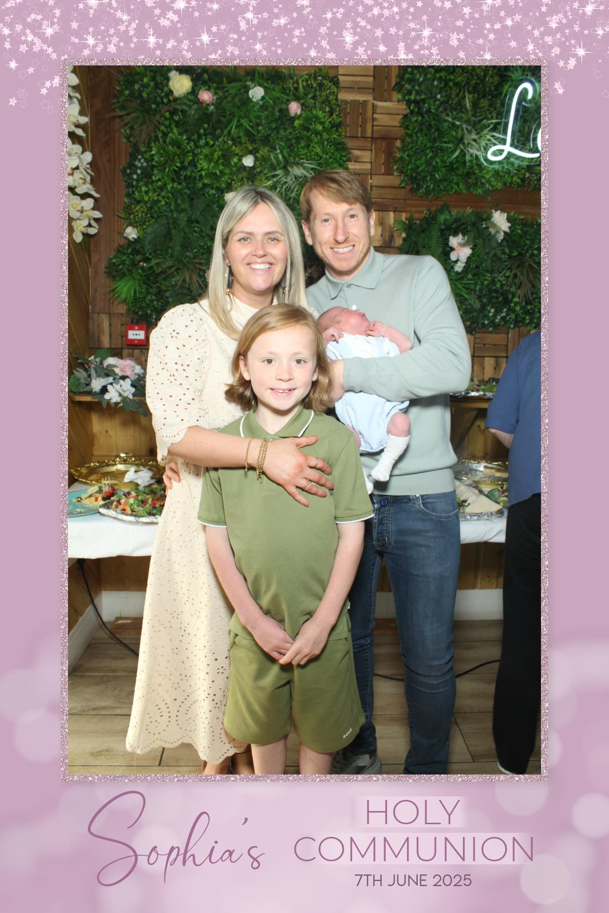 Sophia's 1st Holy Communion | View more photos from the event at gallery.liverpoolselfiemirror.co.uk/u/LiverpoolSelfieMirror/Sophias-1st-Holy-Communion