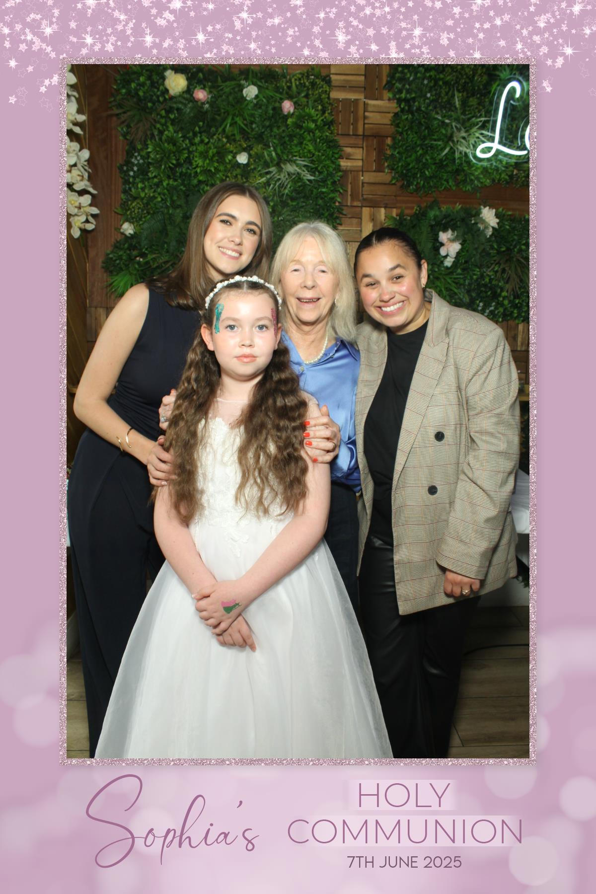 Sophia's 1st Holy Communion | View more photos from the event at gallery.liverpoolselfiemirror.co.uk/u/LiverpoolSelfieMirror/Sophias-1st-Holy-Communion