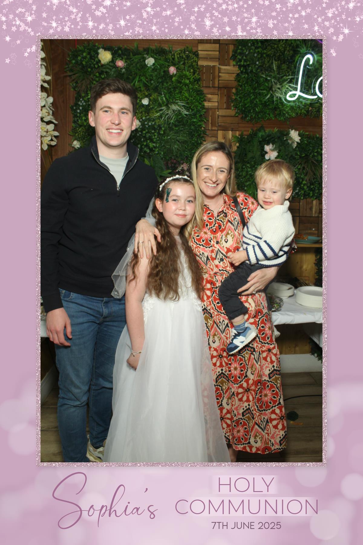 Sophia's 1st Holy Communion | View more photos from the event at gallery.liverpoolselfiemirror.co.uk/u/LiverpoolSelfieMirror/Sophias-1st-Holy-Communion
