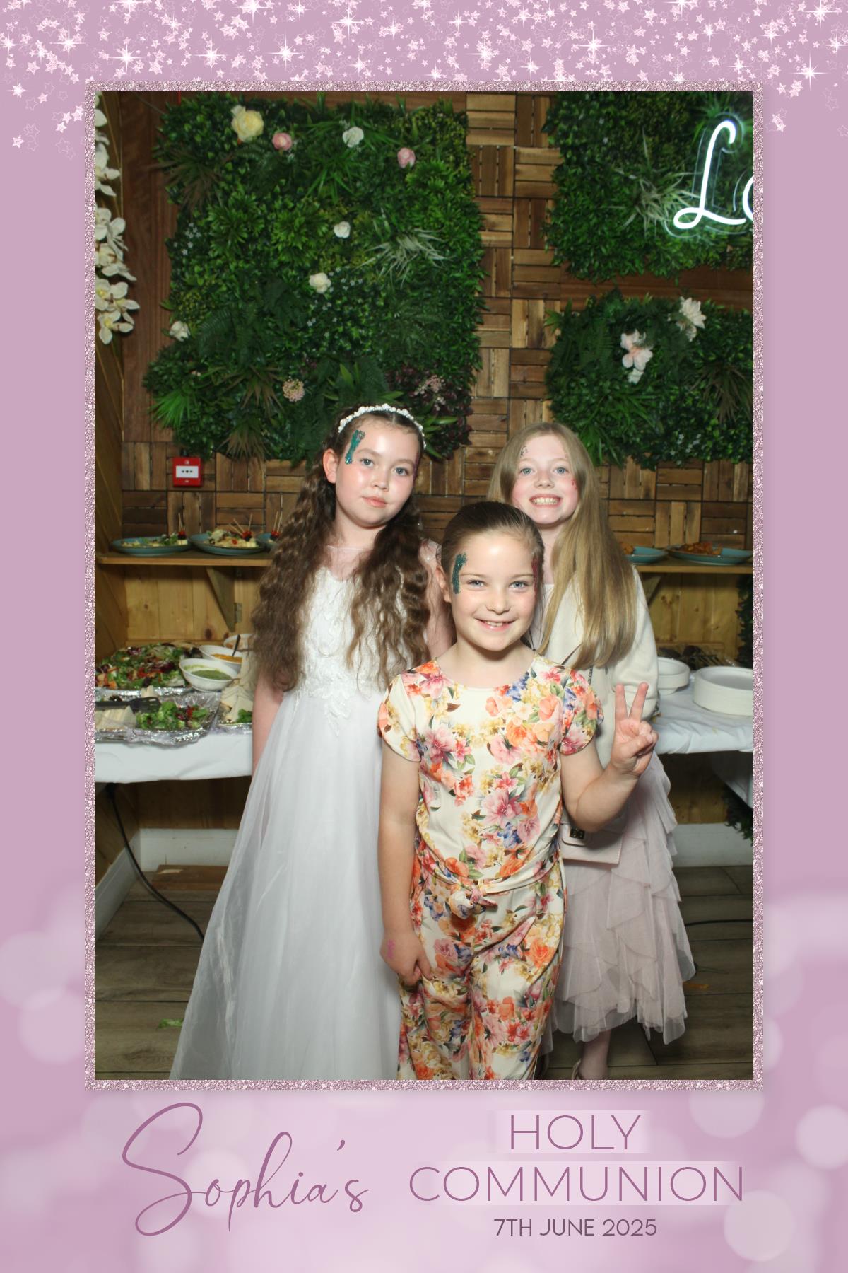 Sophia's 1st Holy Communion | View more photos from the event at gallery.liverpoolselfiemirror.co.uk/u/LiverpoolSelfieMirror/Sophias-1st-Holy-Communion