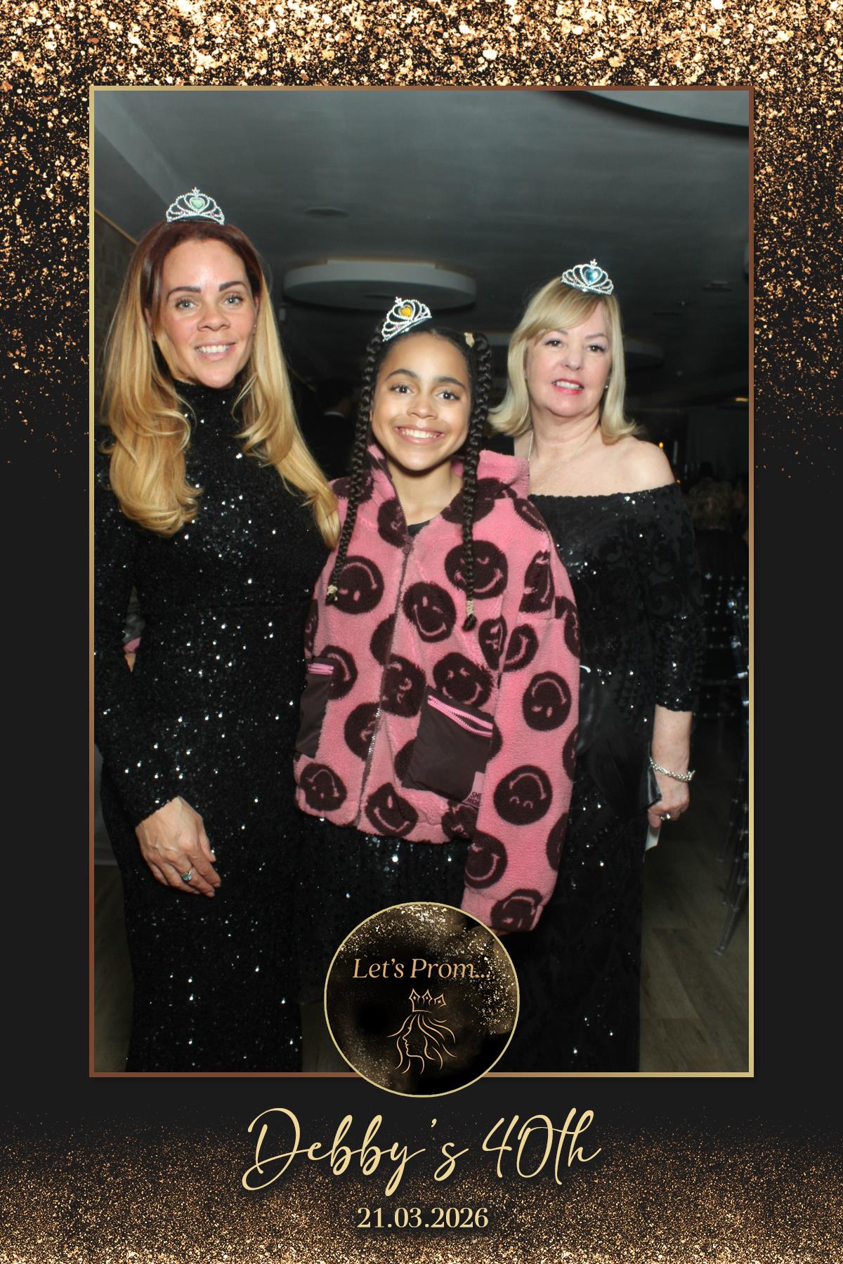 Debby's 40th Birthday | View more photos from the event at gallery.liverpoolselfiemirror.co.uk/u/LiverpoolSelfieMirror/Debbys-40th-Birthday