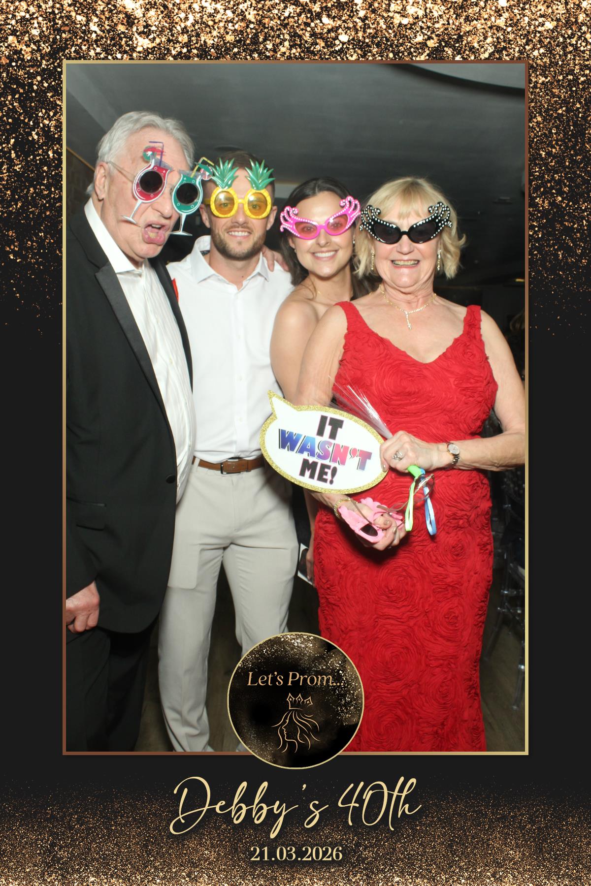 Debby's 40th Birthday | View more photos from the event at gallery.liverpoolselfiemirror.co.uk/u/LiverpoolSelfieMirror/Debbys-40th-Birthday