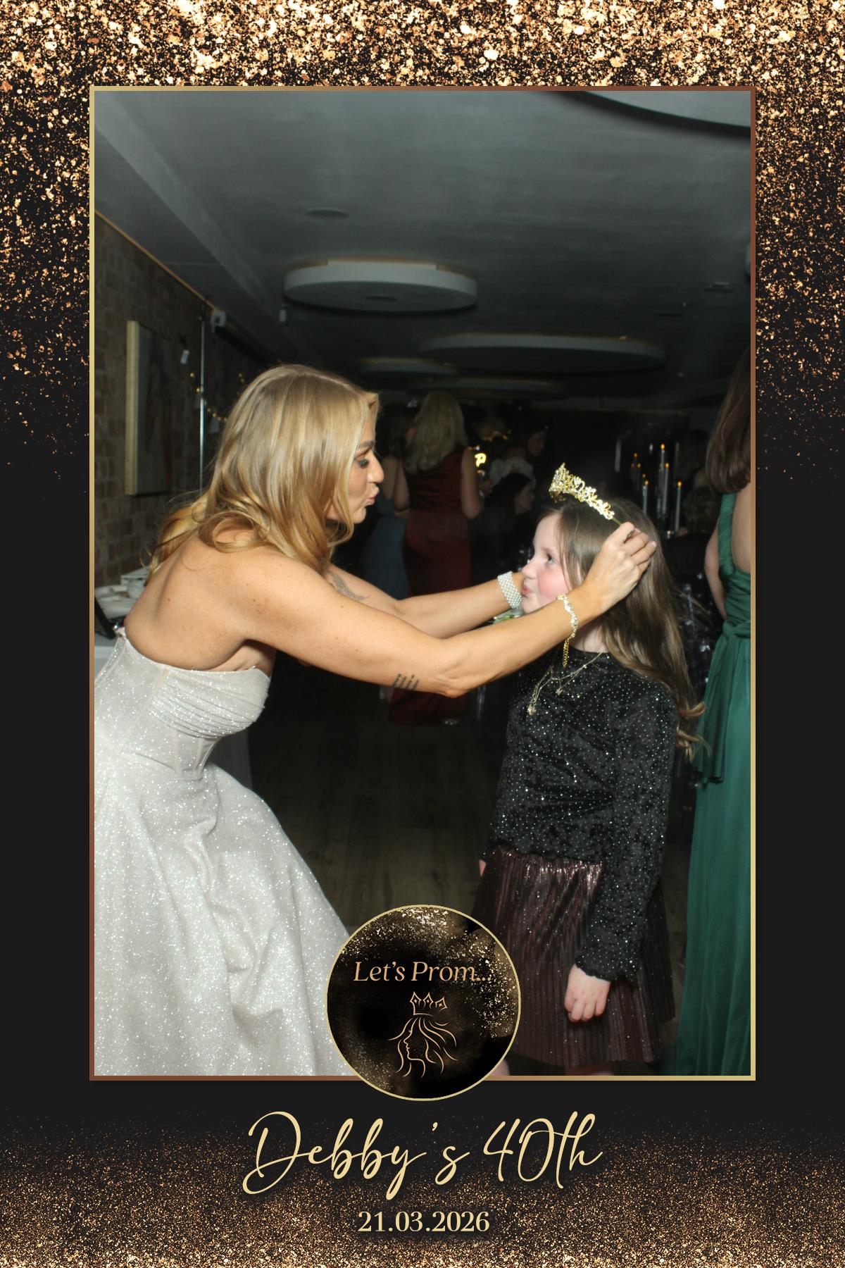 Debby's 40th Birthday | View more photos from the event at gallery.liverpoolselfiemirror.co.uk/u/LiverpoolSelfieMirror/Debbys-40th-Birthday