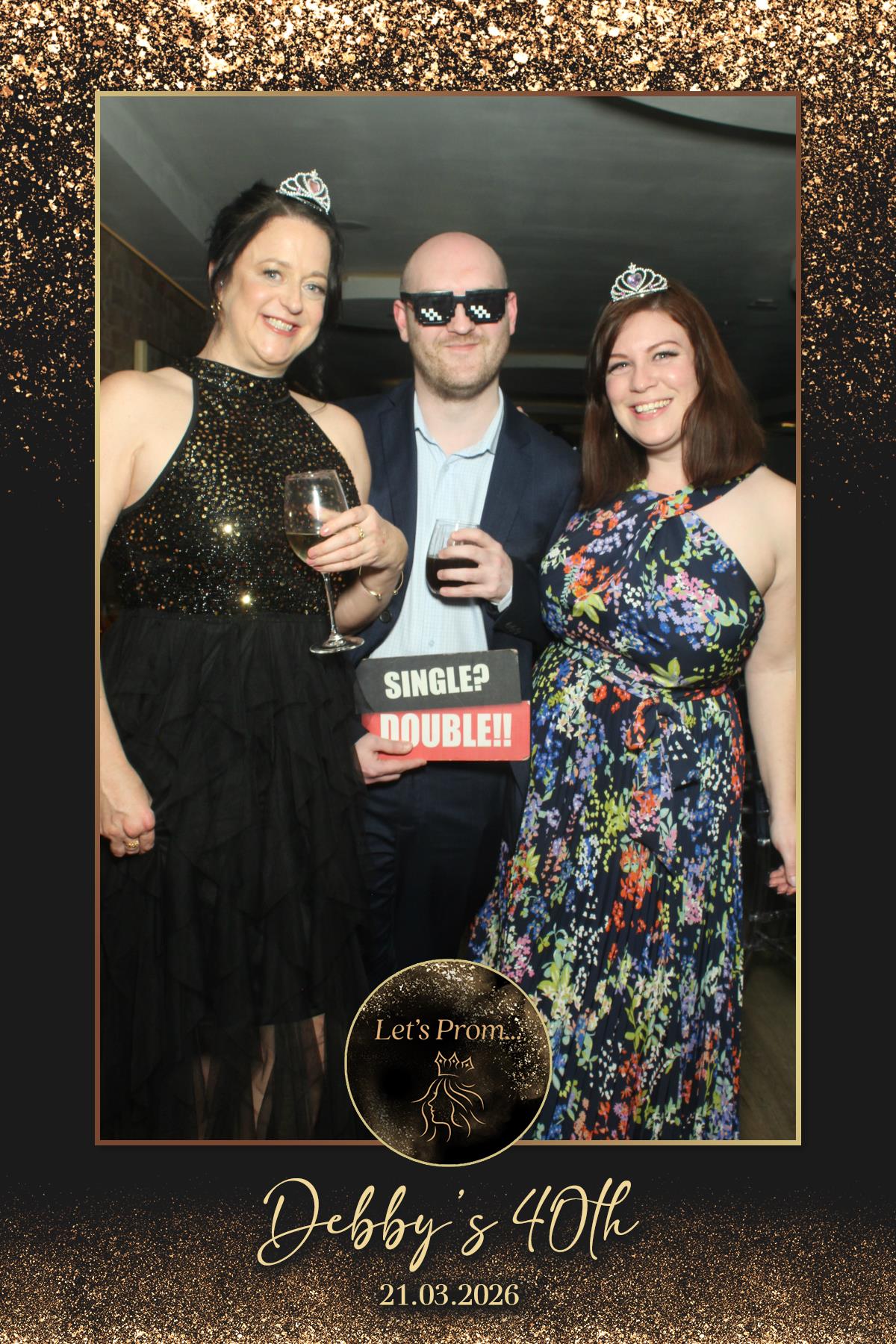 Debby's 40th Birthday | View more photos from the event at gallery.liverpoolselfiemirror.co.uk/u/LiverpoolSelfieMirror/Debbys-40th-Birthday