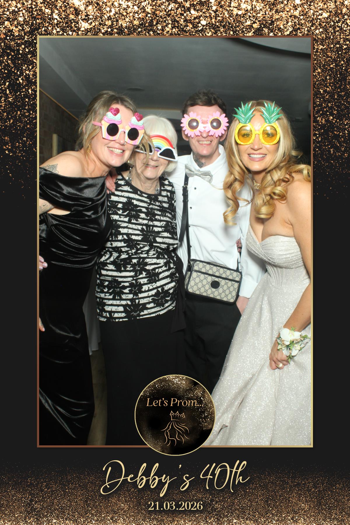 Debby's 40th Birthday | View more photos from the event at gallery.liverpoolselfiemirror.co.uk/u/LiverpoolSelfieMirror/Debbys-40th-Birthday