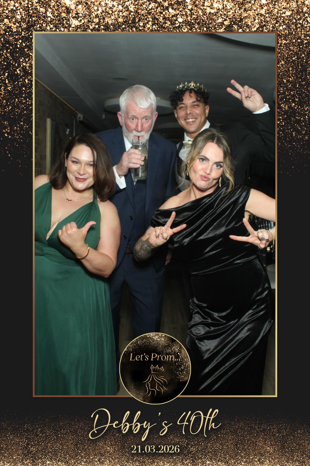 Debby's 40th Birthday | View more photos from the event at gallery.liverpoolselfiemirror.co.uk/u/LiverpoolSelfieMirror/Debbys-40th-Birthday