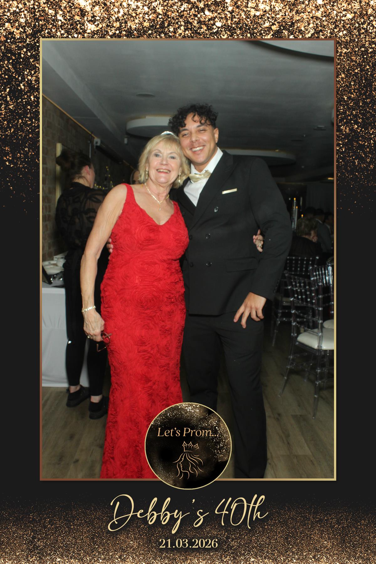 Debby's 40th Birthday | View more photos from the event at gallery.liverpoolselfiemirror.co.uk/u/LiverpoolSelfieMirror/Debbys-40th-Birthday