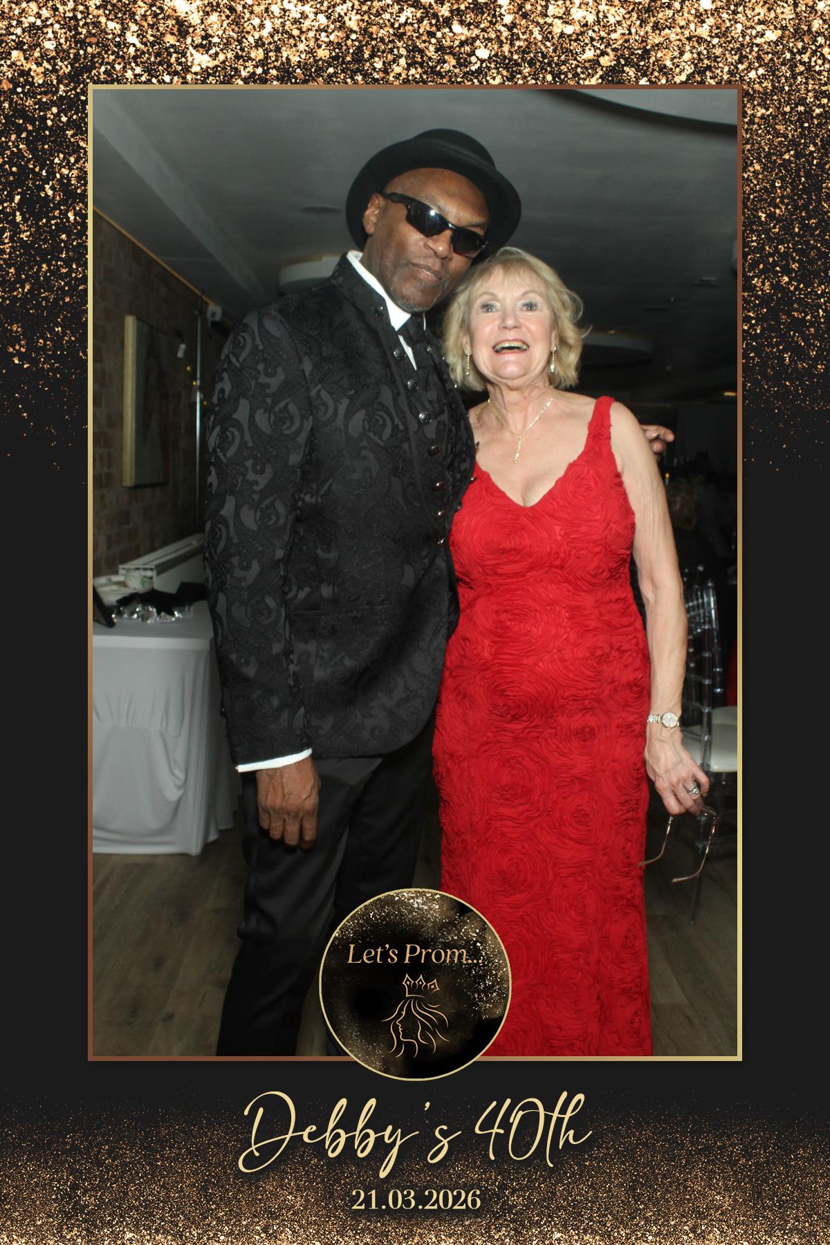 Debby's 40th Birthday | View more photos from the event at gallery.liverpoolselfiemirror.co.uk/u/LiverpoolSelfieMirror/Debbys-40th-Birthday