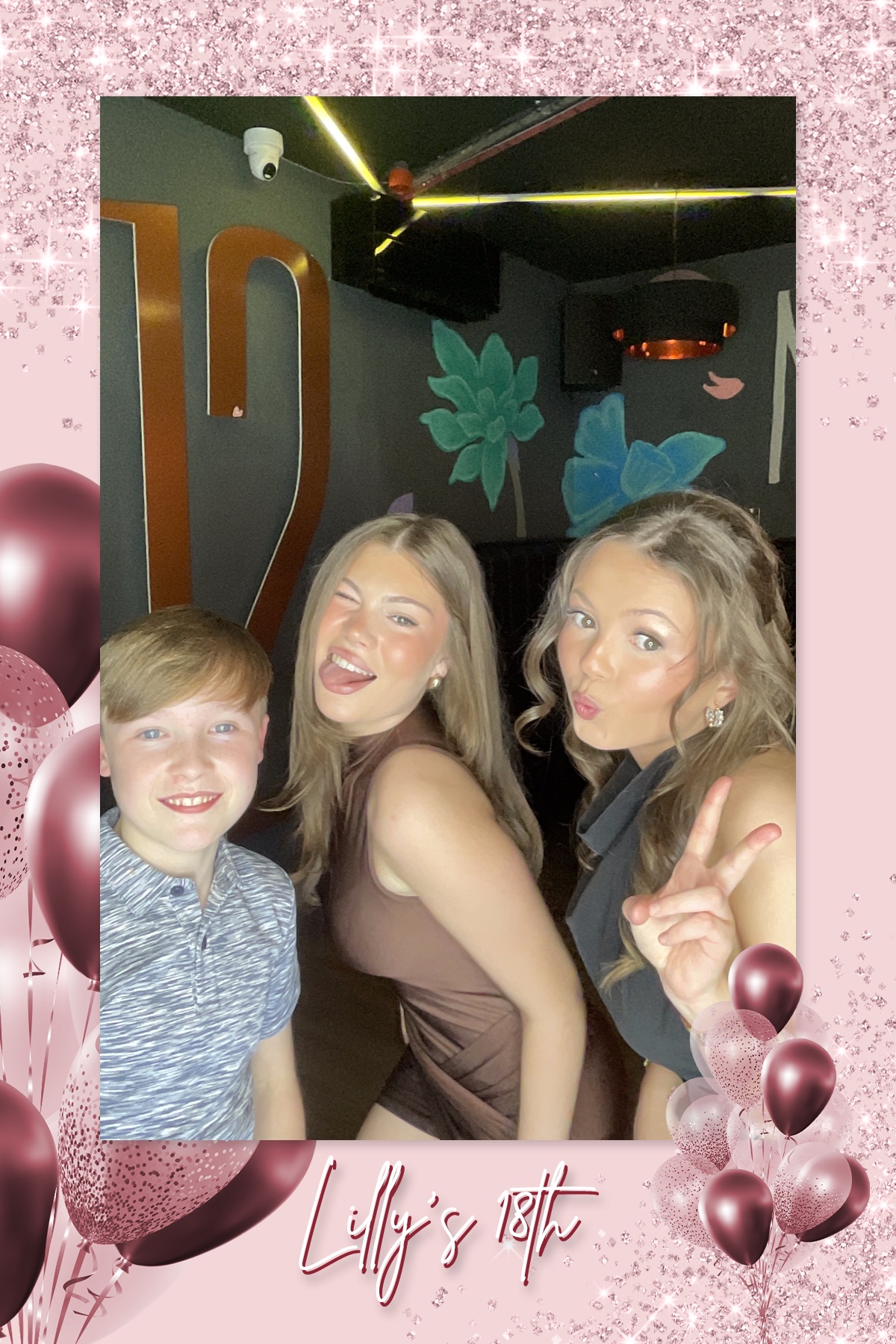 Lilly's 18th Birthday | View more photos from the event at gallery.liverpoolselfiemirror.co.uk/u/LiverpoolSelfieMirror/Lillys-18th-Birthday