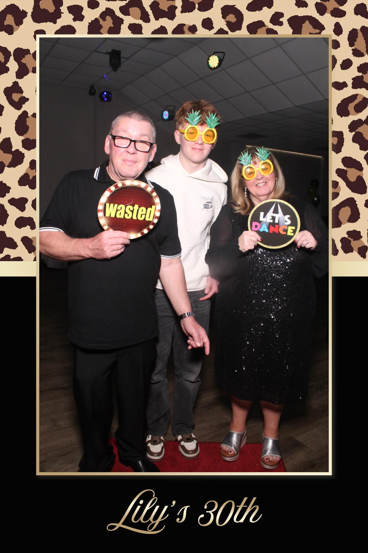 Lily's 30th Birthday | View more photos from the event at gallery.liverpoolselfiemirror.co.uk/u/LiverpoolSelfieMirror/Lilys-30th-Birthday